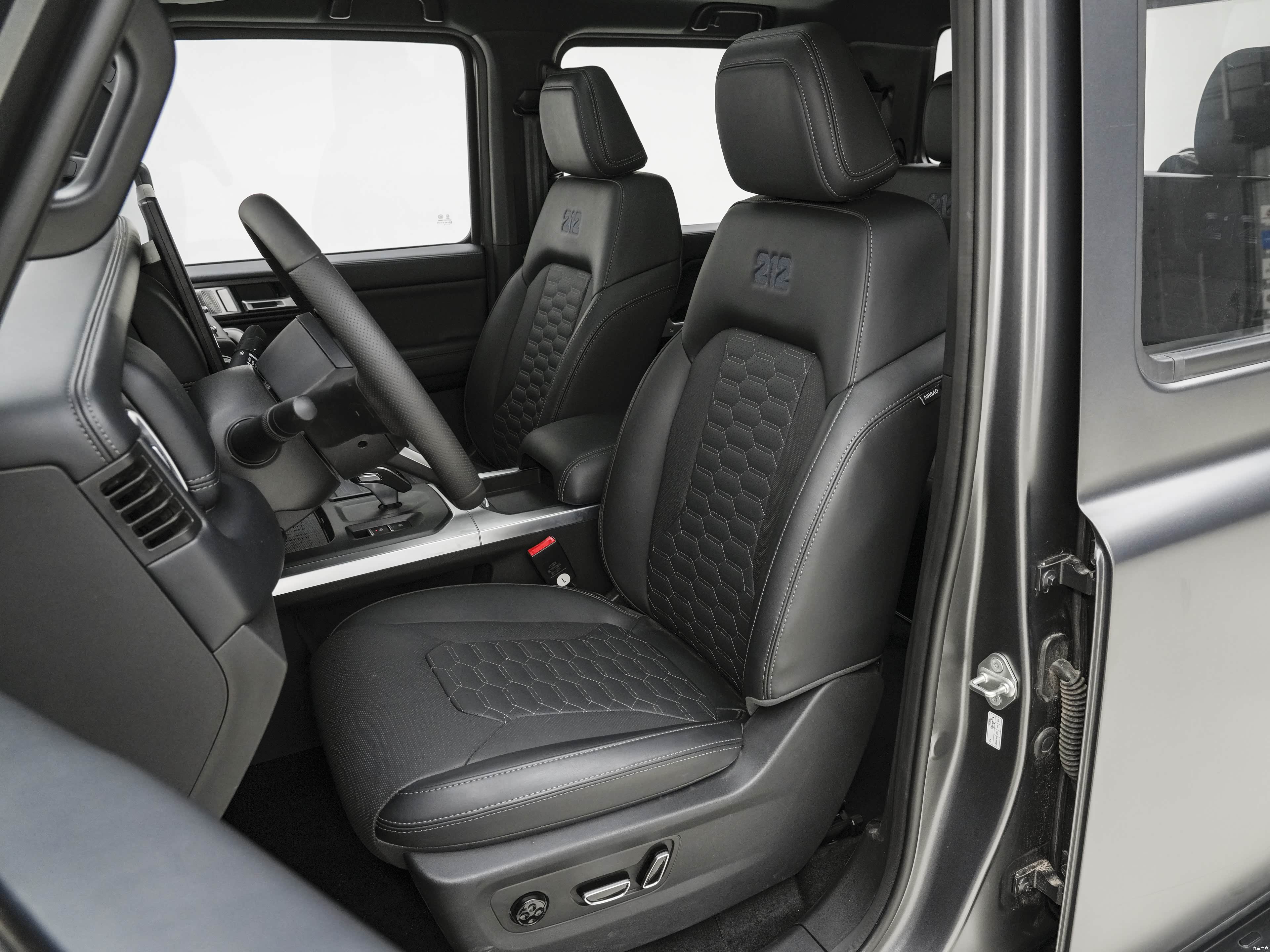 212 Tan Jing Zhe 01 &mdash; Interior 2