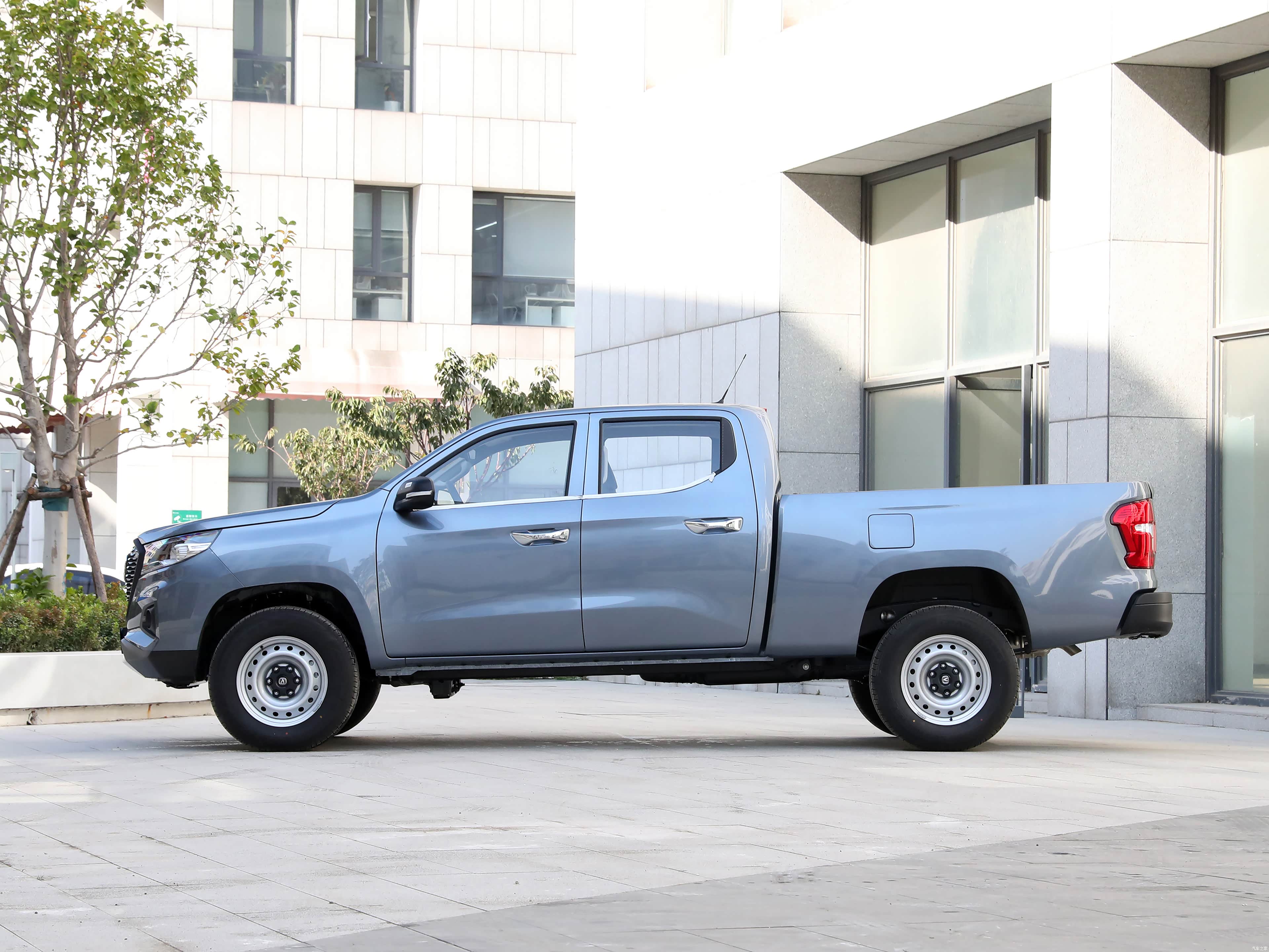 Changan Chang An F70 Lan Jing &mdash; Exterior 4