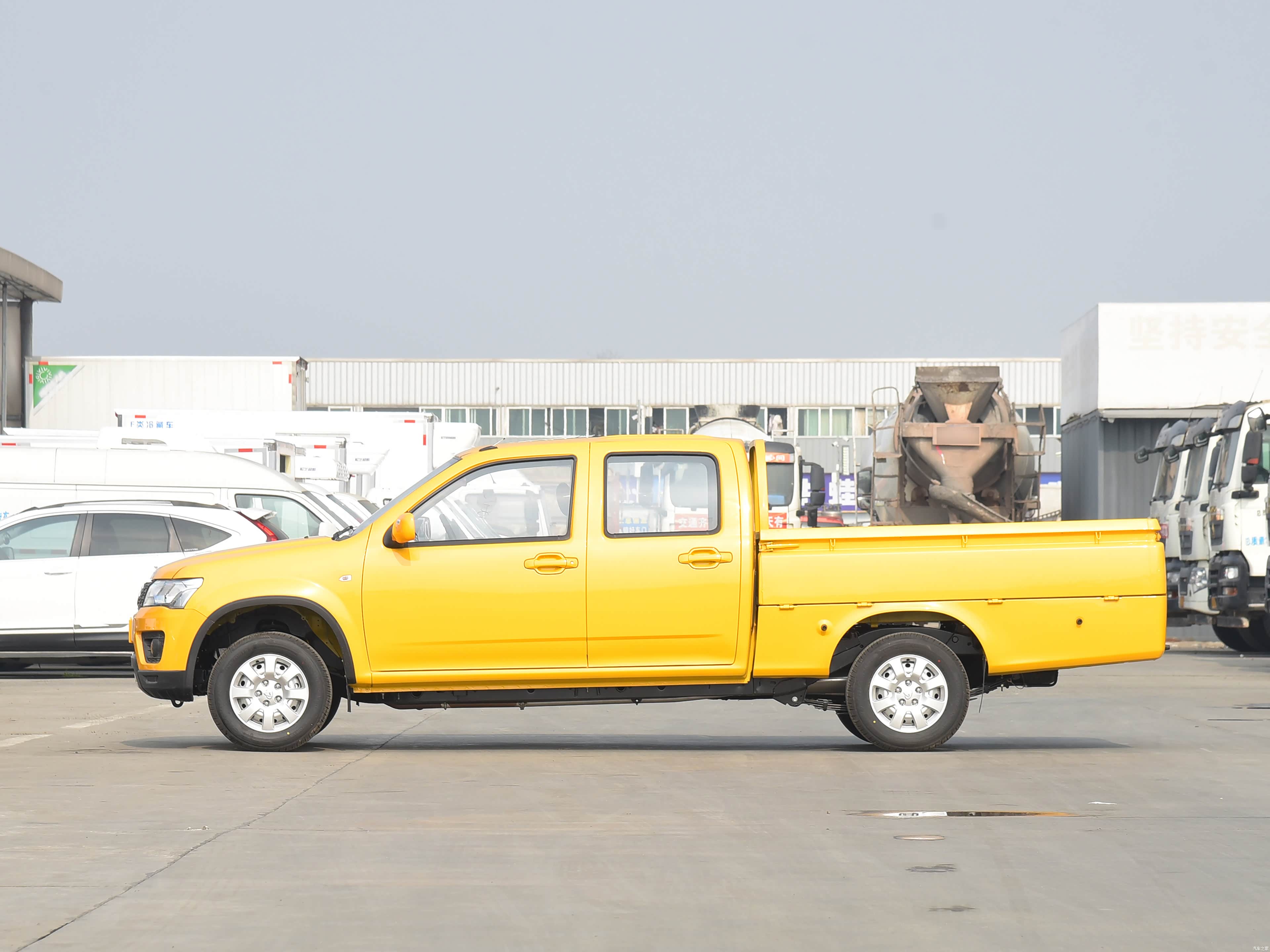 Changan Kaicheng Chang An Kai Cheng F300 &mdash; Exterior 4
