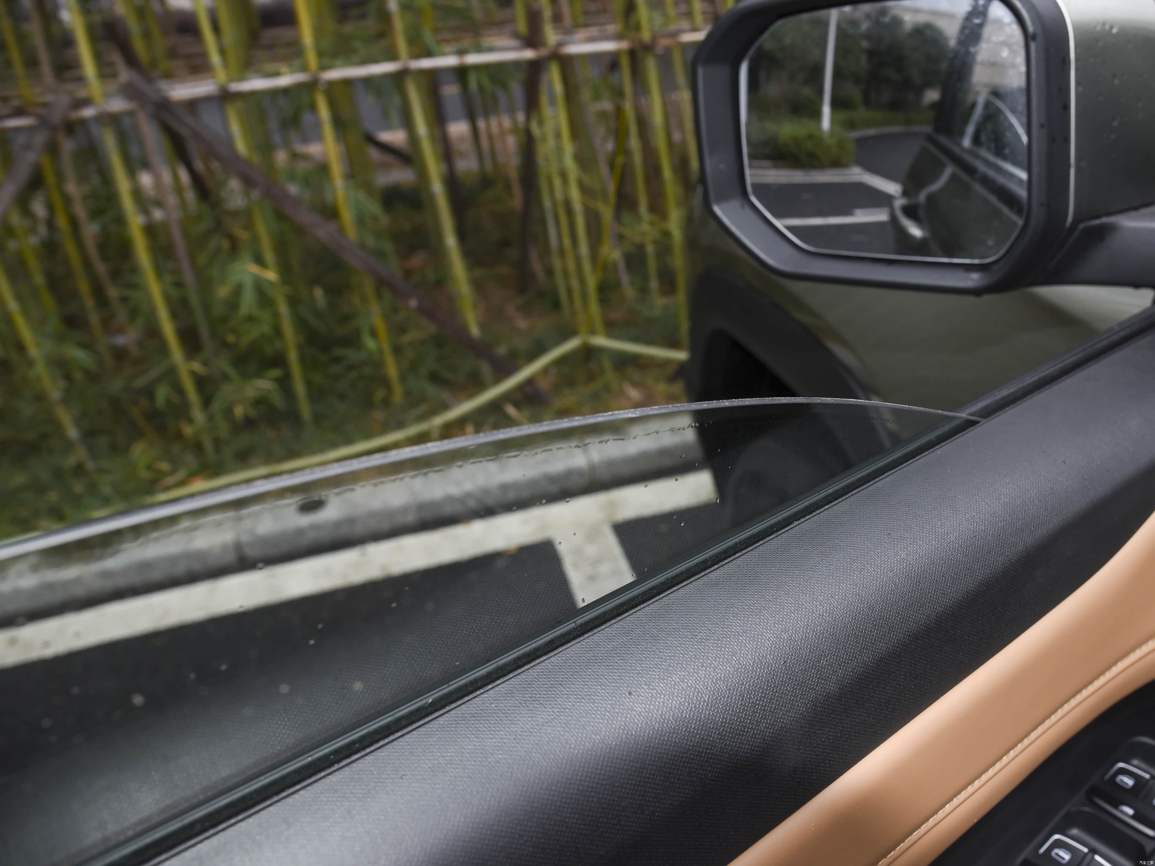 Chery Wei Lin R08 ev &mdash; Interior 4