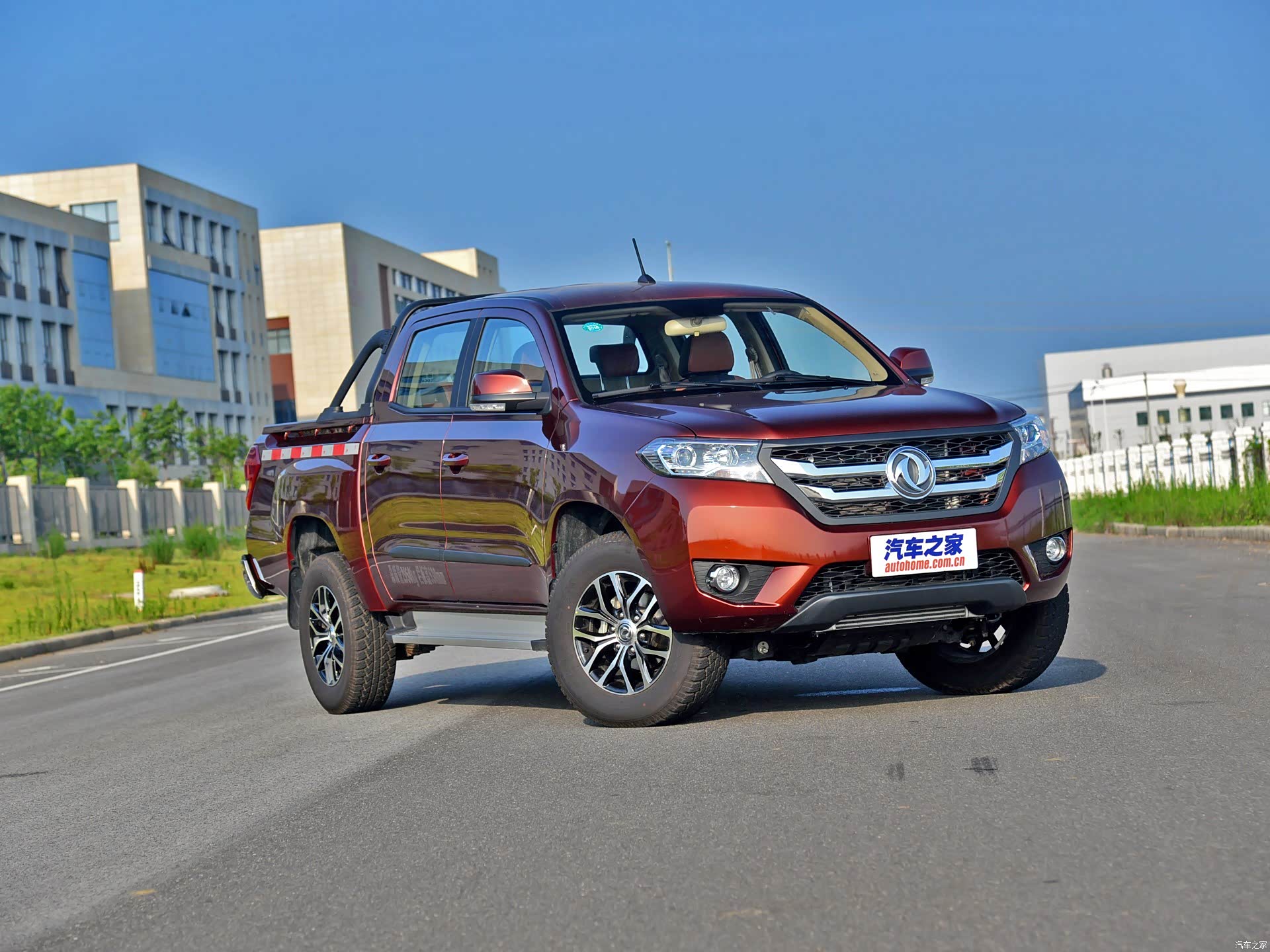 Dongfeng Yu Feng P16 &mdash; Exterior 2