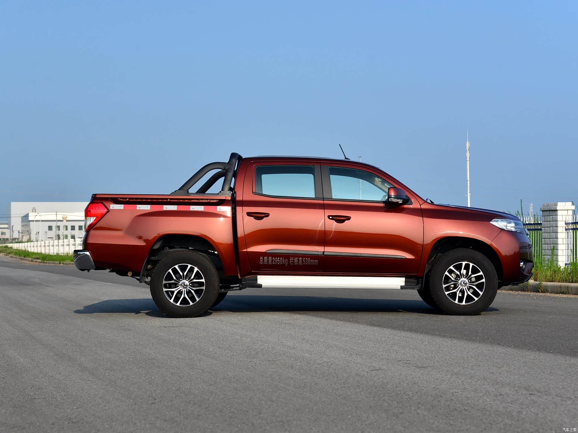 Dongfeng Yu Feng P16 &mdash; Exterior 3