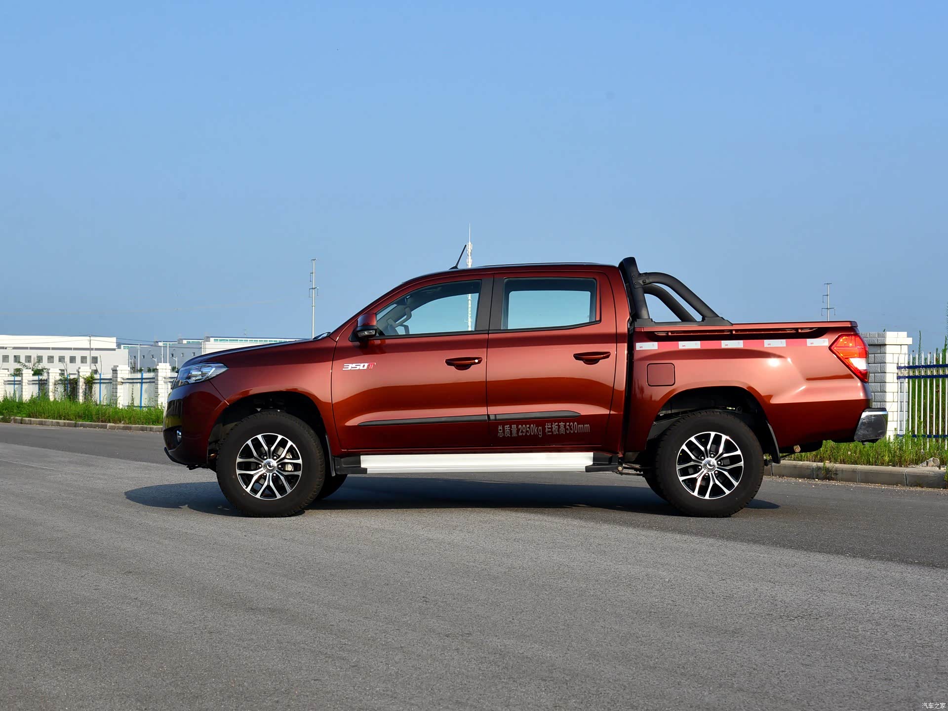 Dongfeng Yu Feng P16 &mdash; Exterior 4