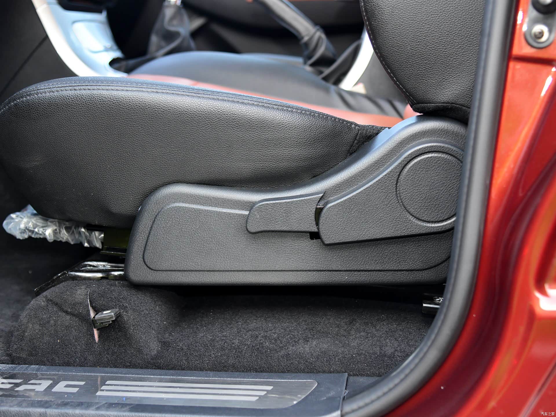 Dongfeng Yu Feng P16 &mdash; Interior 2