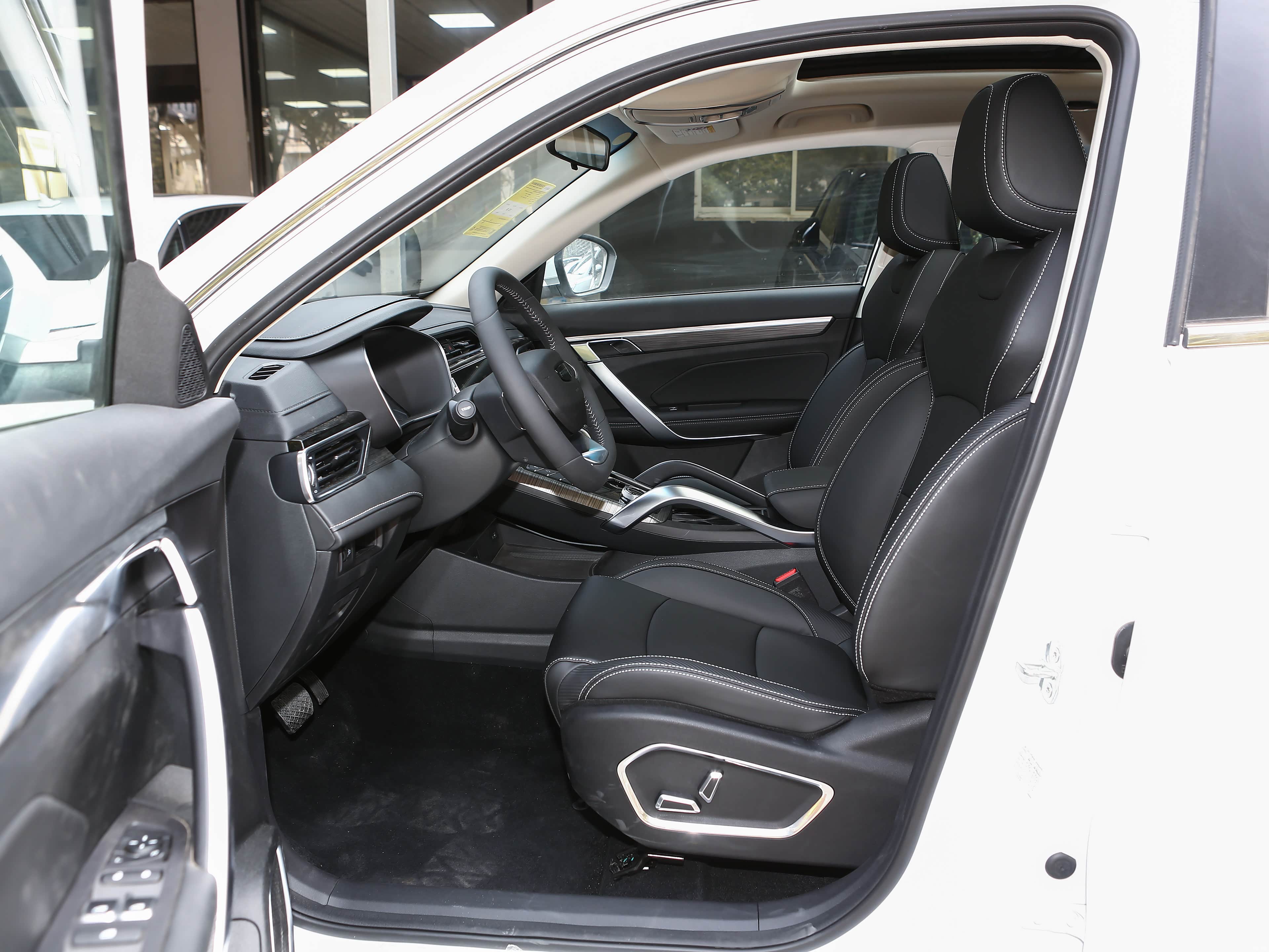 Farizon Yuan Cheng Fx &mdash; Interior 1