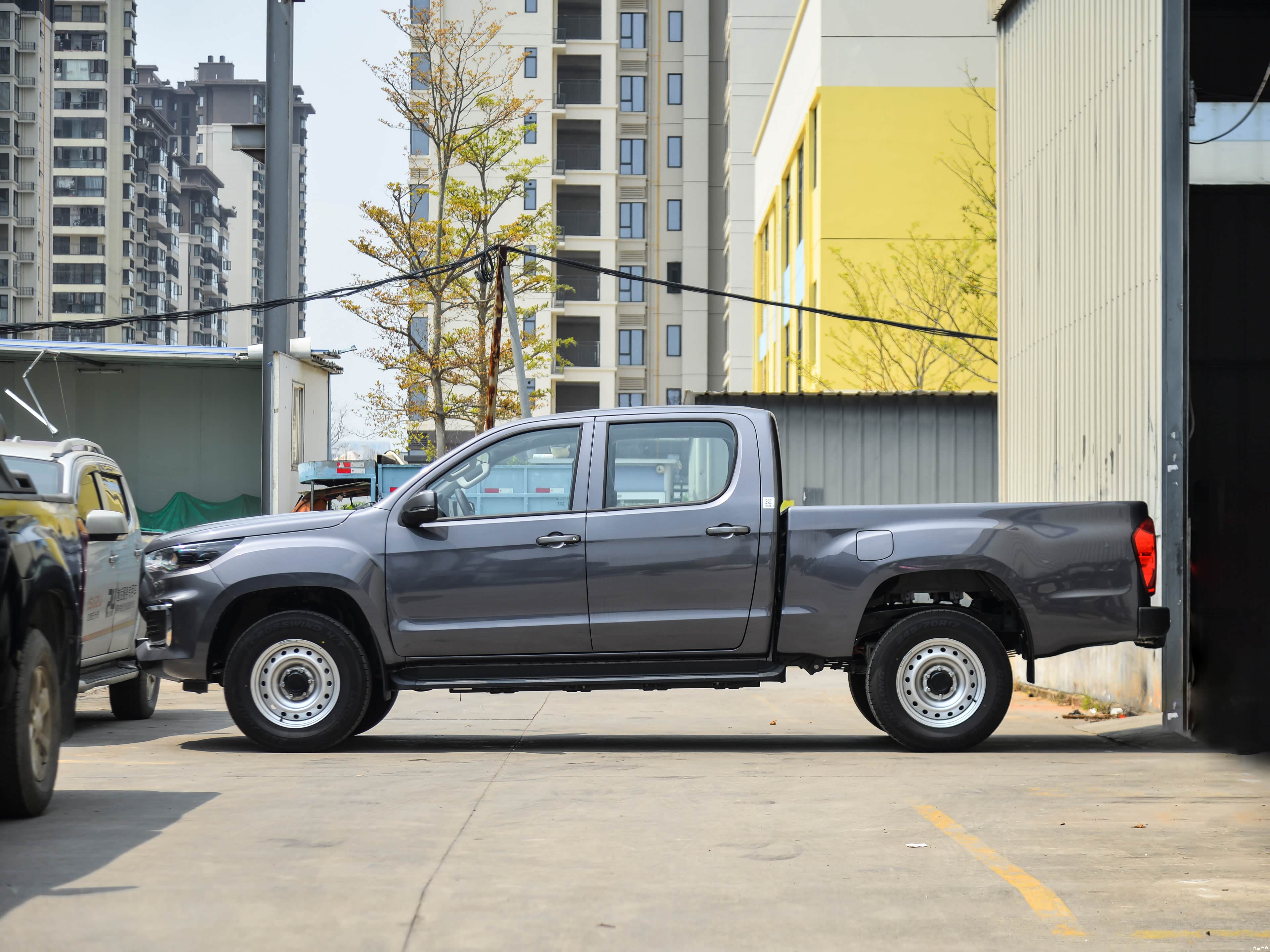 Foton Da Jiang Jun Ev &mdash; Exterior 4