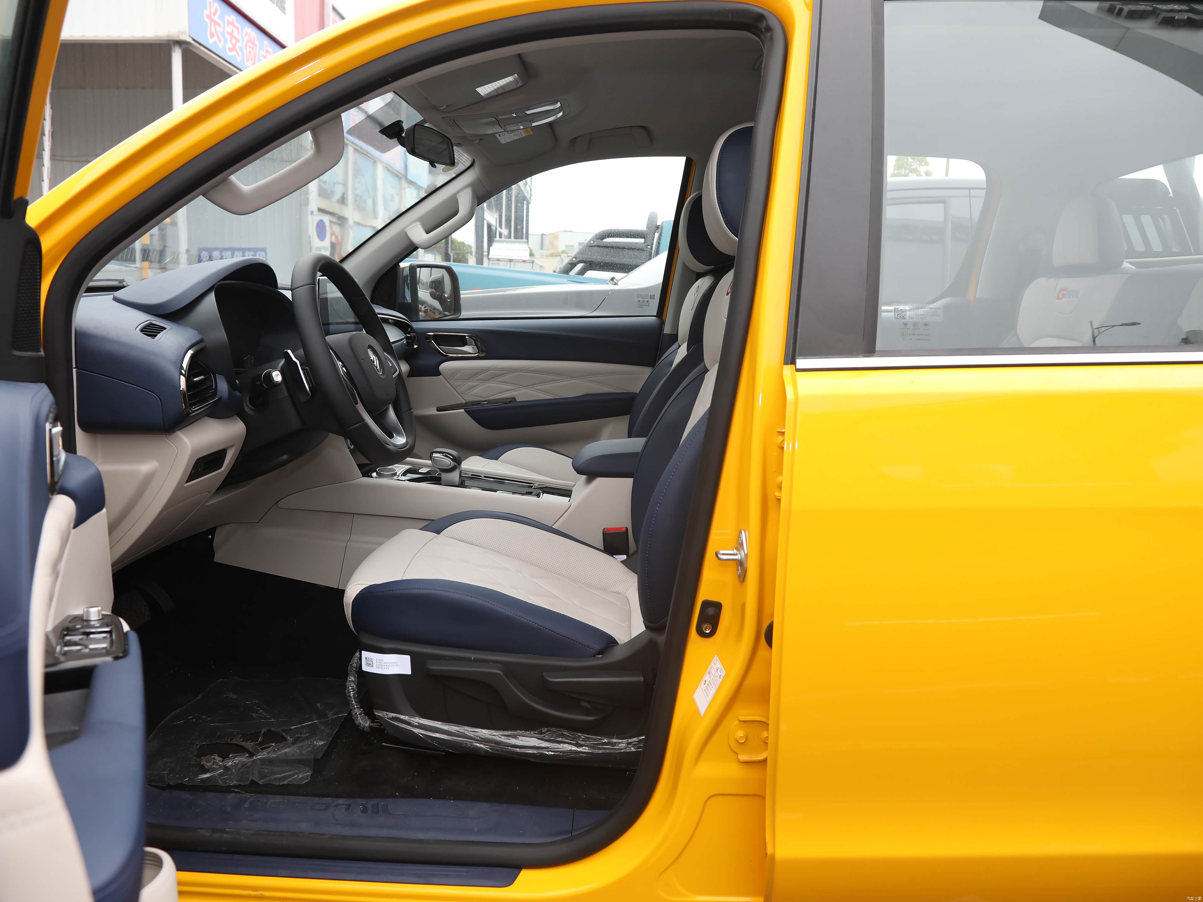 Foton Da Jiang Jun G7 &mdash; Interior 1