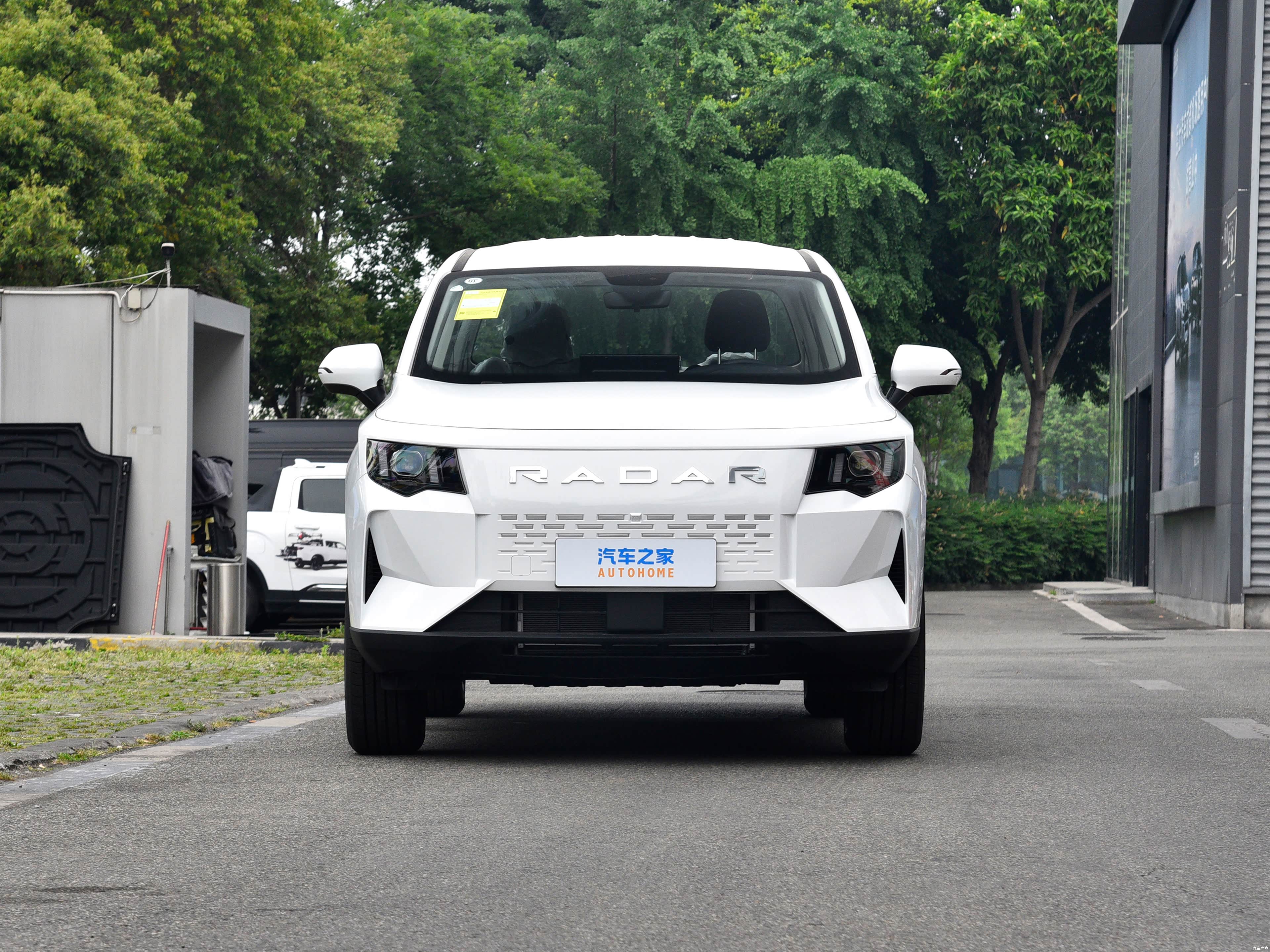 Geely Ji Li Lei Da Jin Gang &mdash; Exterior 2