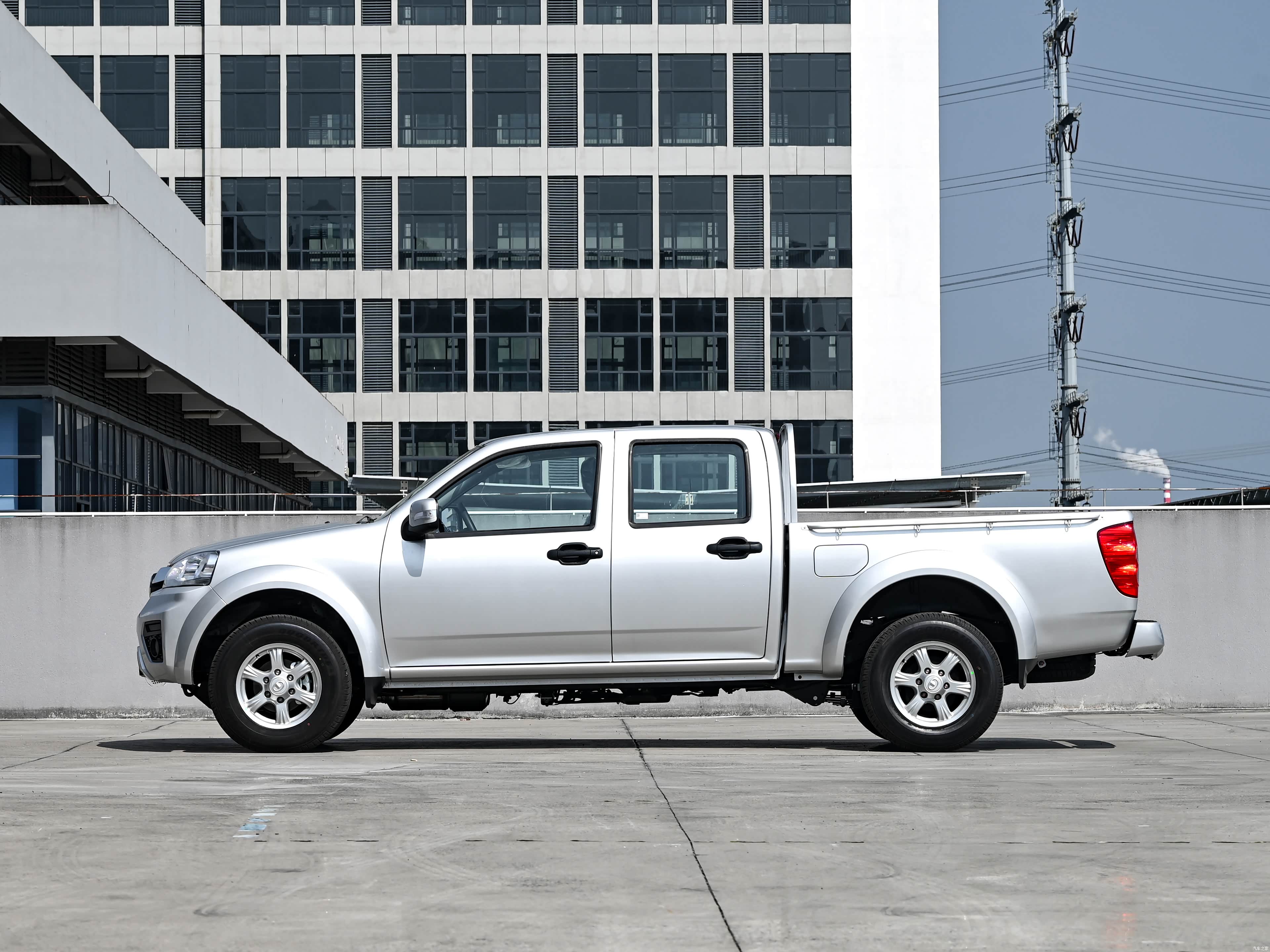 GWM Feng Jun 5 &mdash; Exterior 4