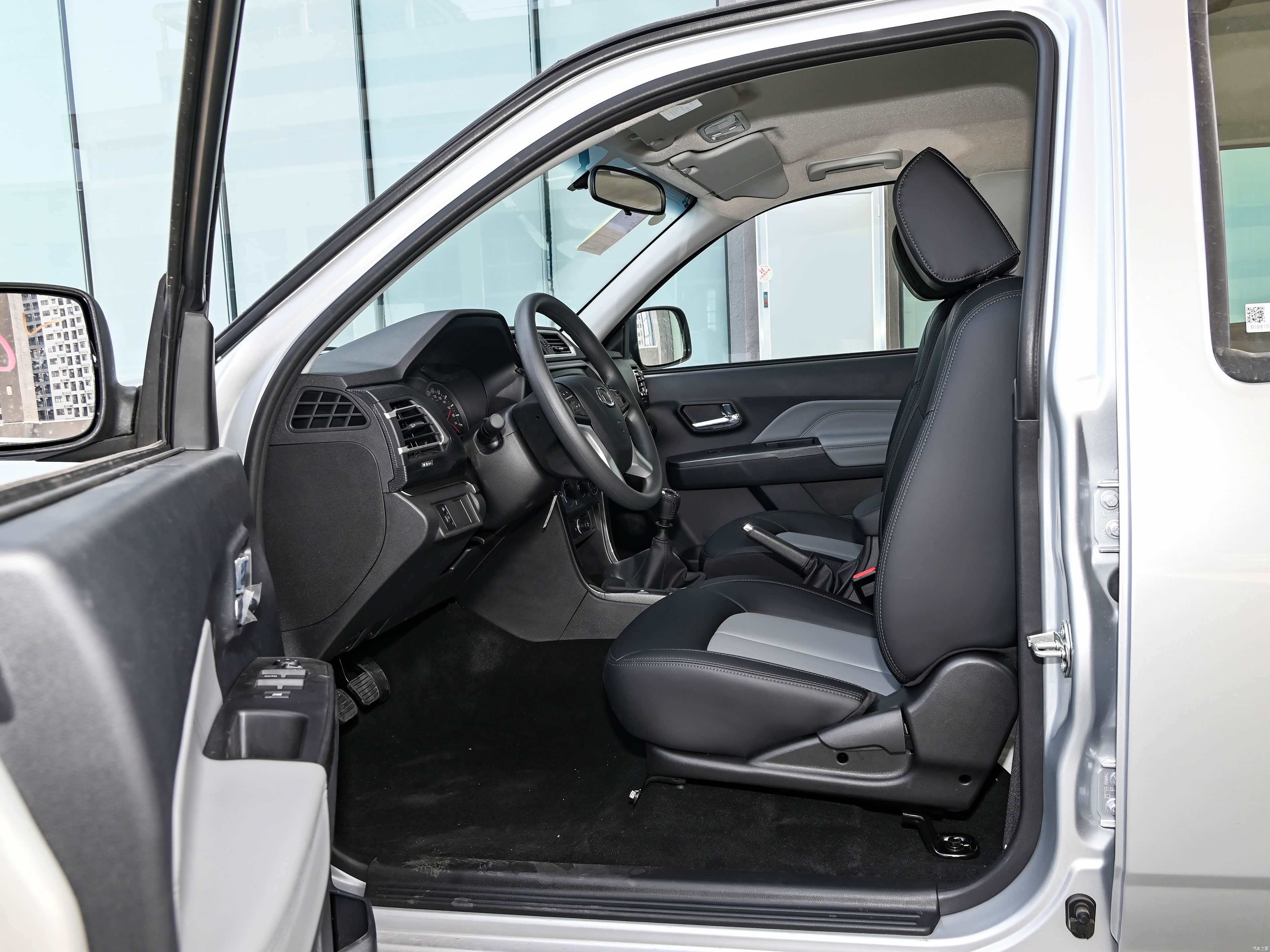 GWM Feng Jun 5 &mdash; Interior 1