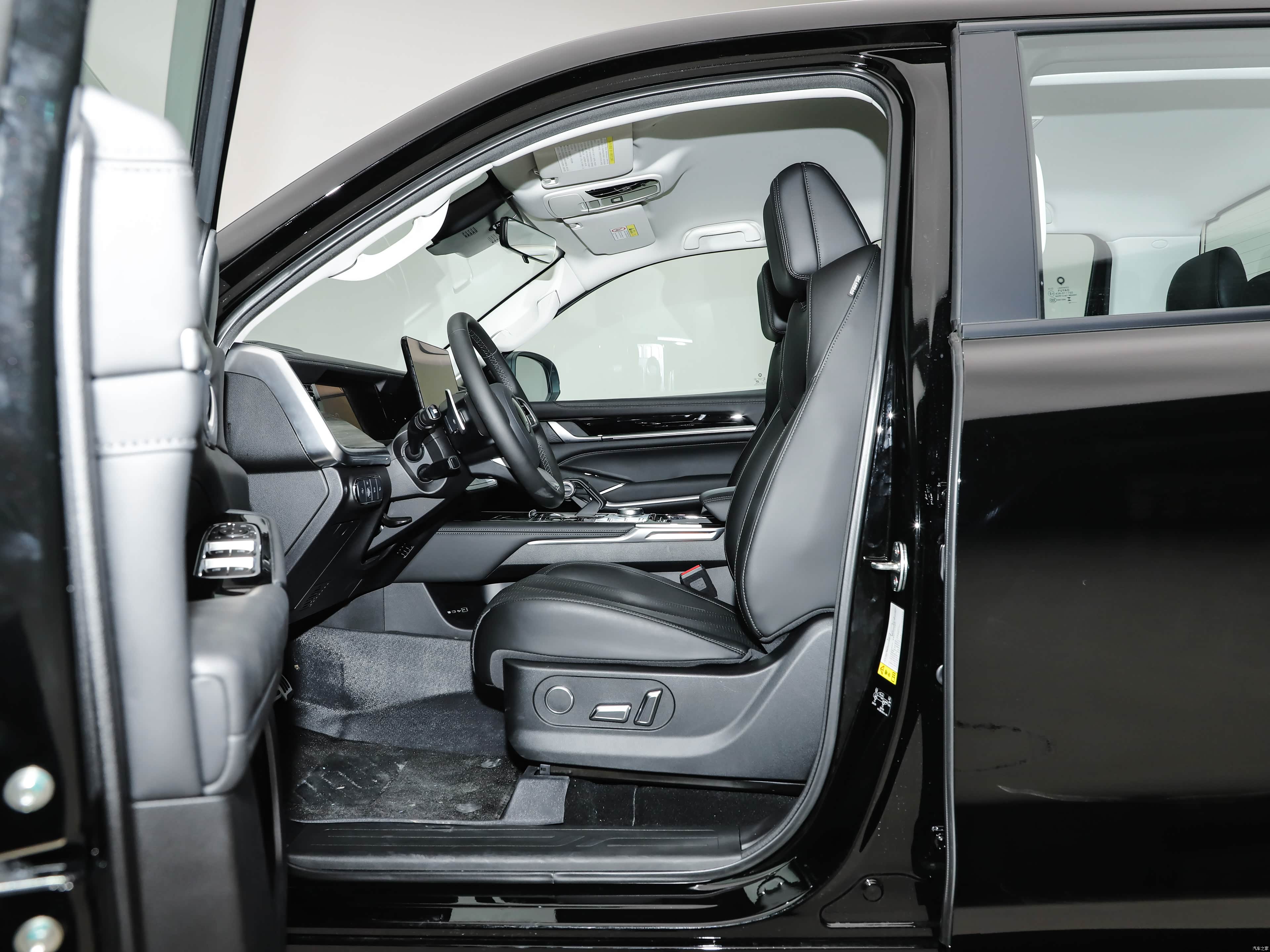 GWM Shan Hai Pao &mdash; Interior 1