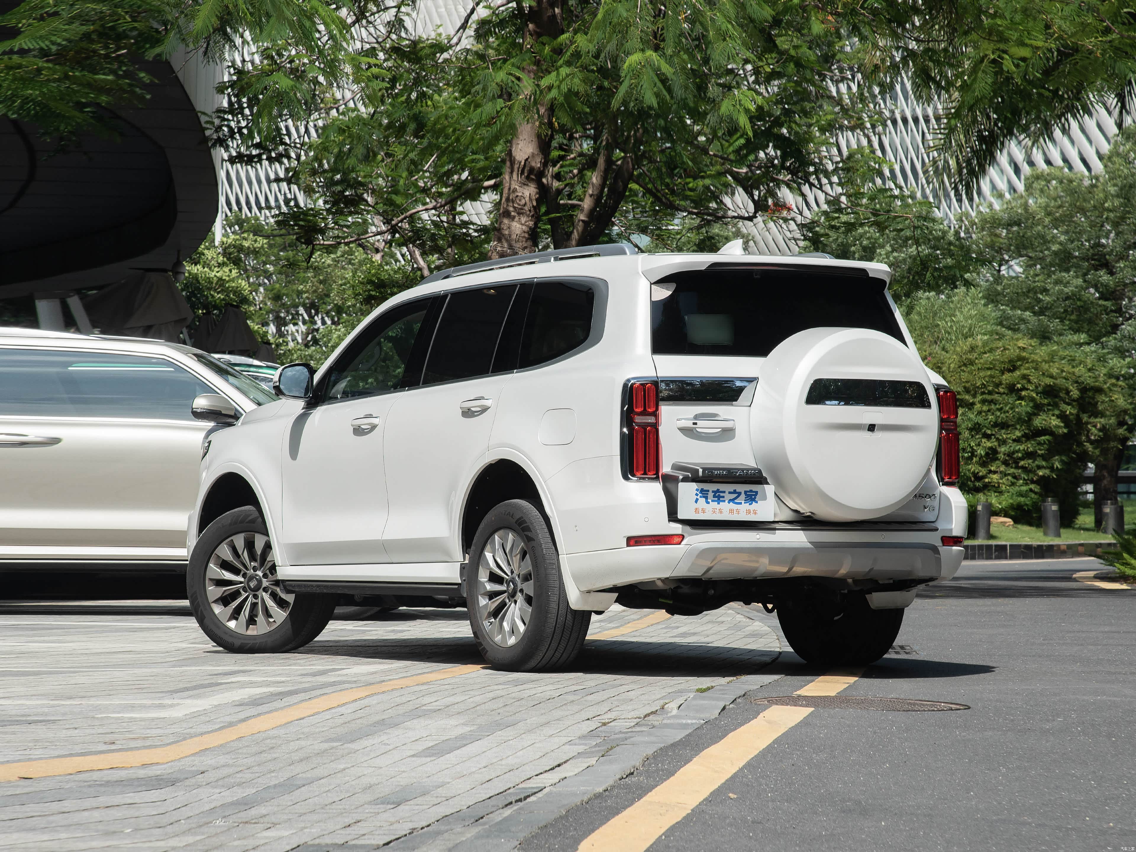 GWM Tank 500 2026 3.0T Petrol &mdash; Exterior 3