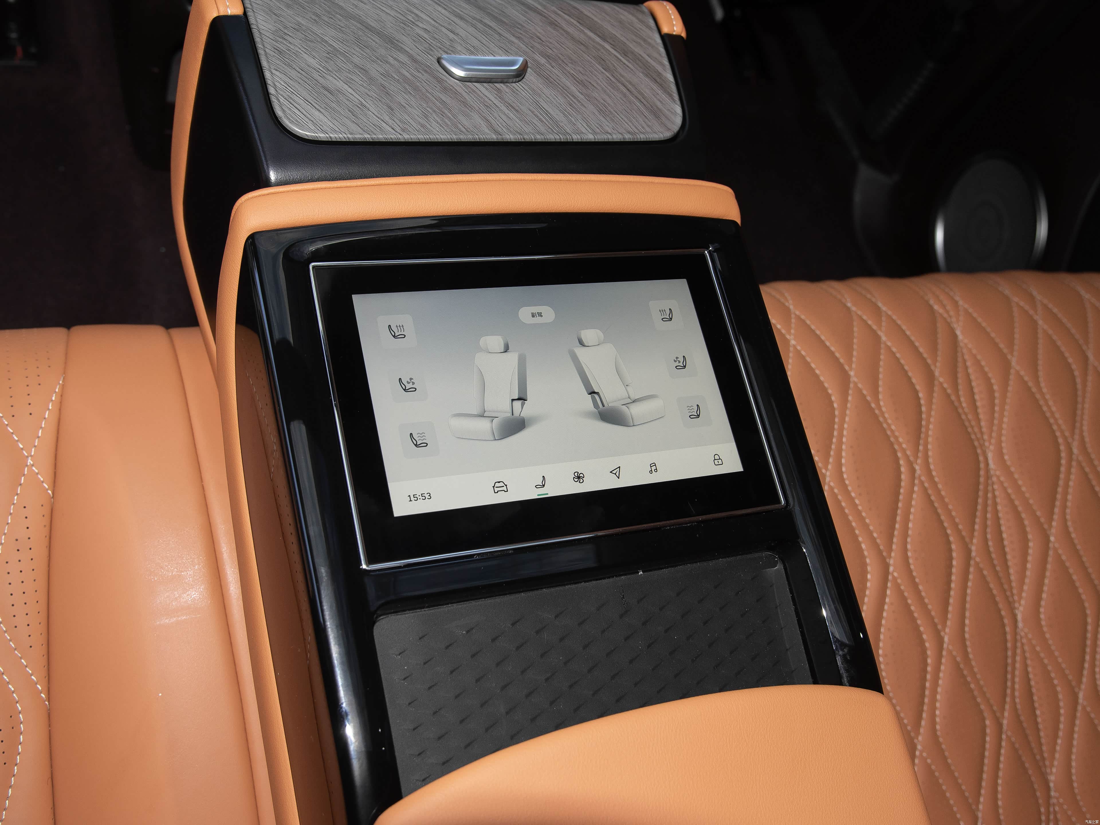 GWM Tank 500 2026 3.0T Petrol &mdash; Interior 6