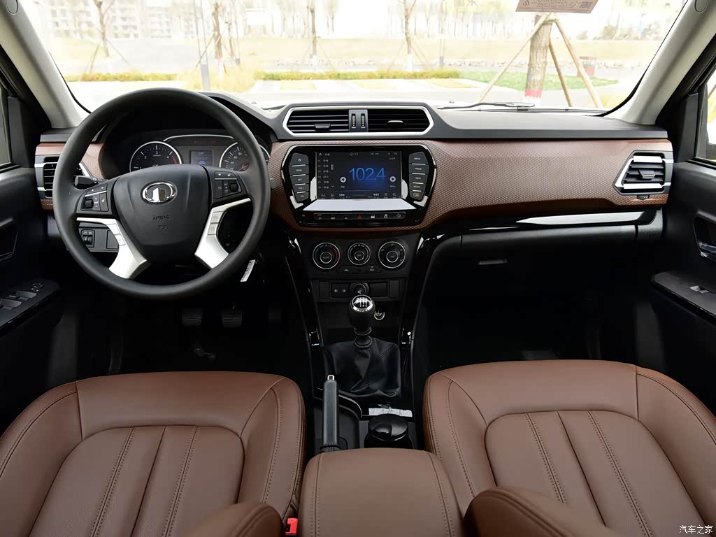 GWM Wingle 6 2.0T Diesel 4x4 Elite (4D20D) &mdash; Interior 1