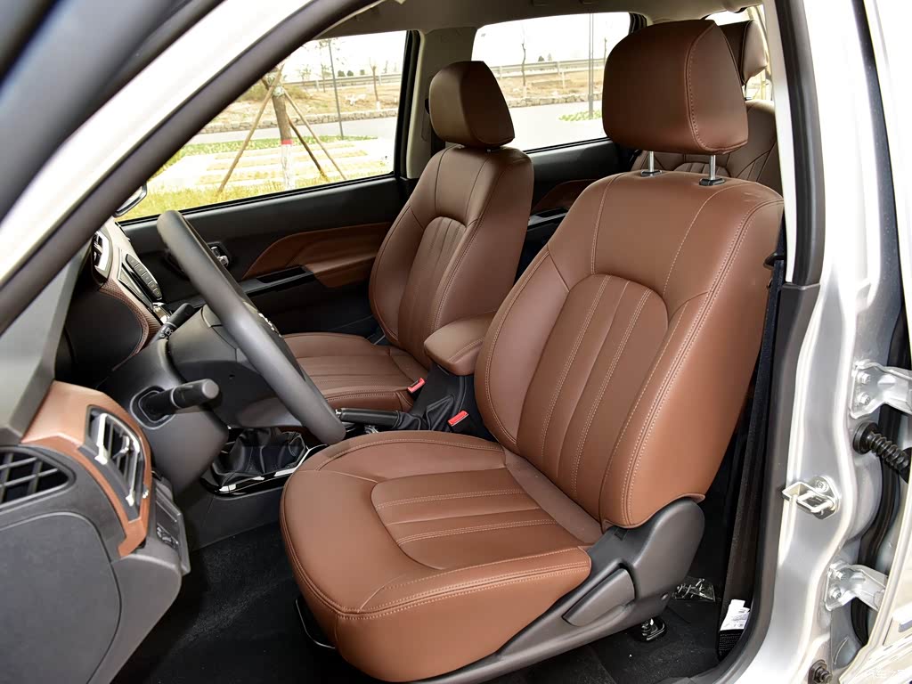 GWM Wingle 6 2.0T Diesel 4x4 Elite (4D20D) &mdash; Interior 5