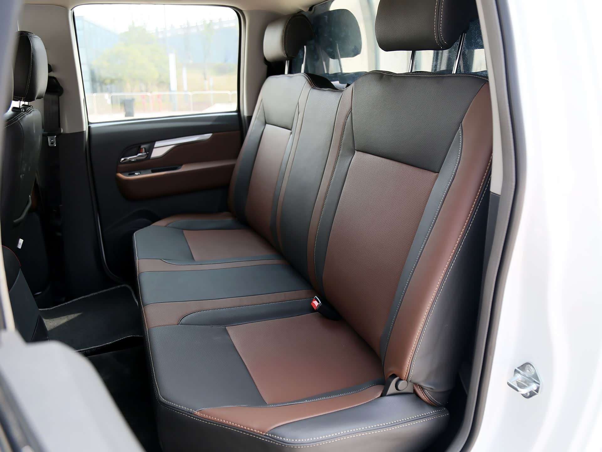 JAC Jiang Huai V7 &mdash; Interior 2