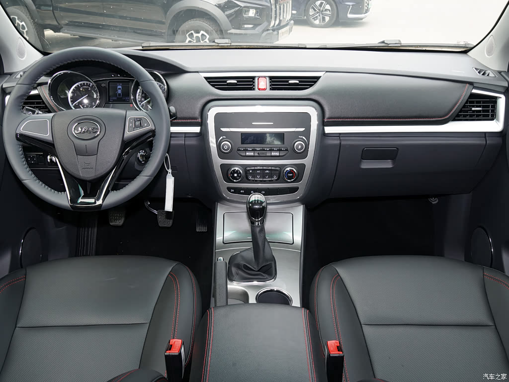 JAC T6 2024 Champion 4x4 Long-Wheelbase &mdash; Interior 3