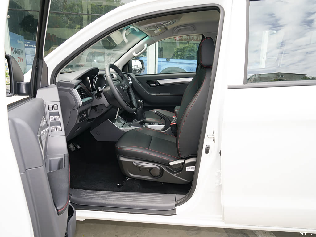 JAC T6 2024 Champion 4x4 Long-Wheelbase &mdash; Interior 4