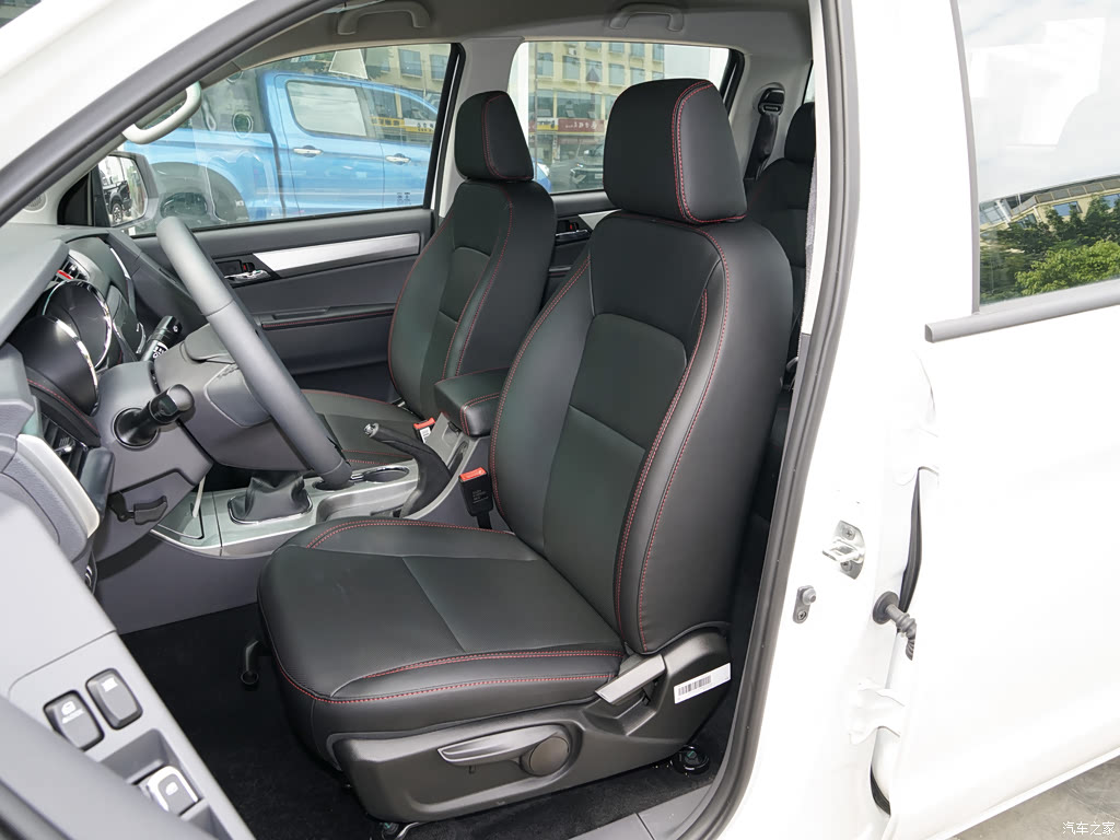 JAC T6 2024 Champion 4x4 Long-Wheelbase &mdash; Interior 5