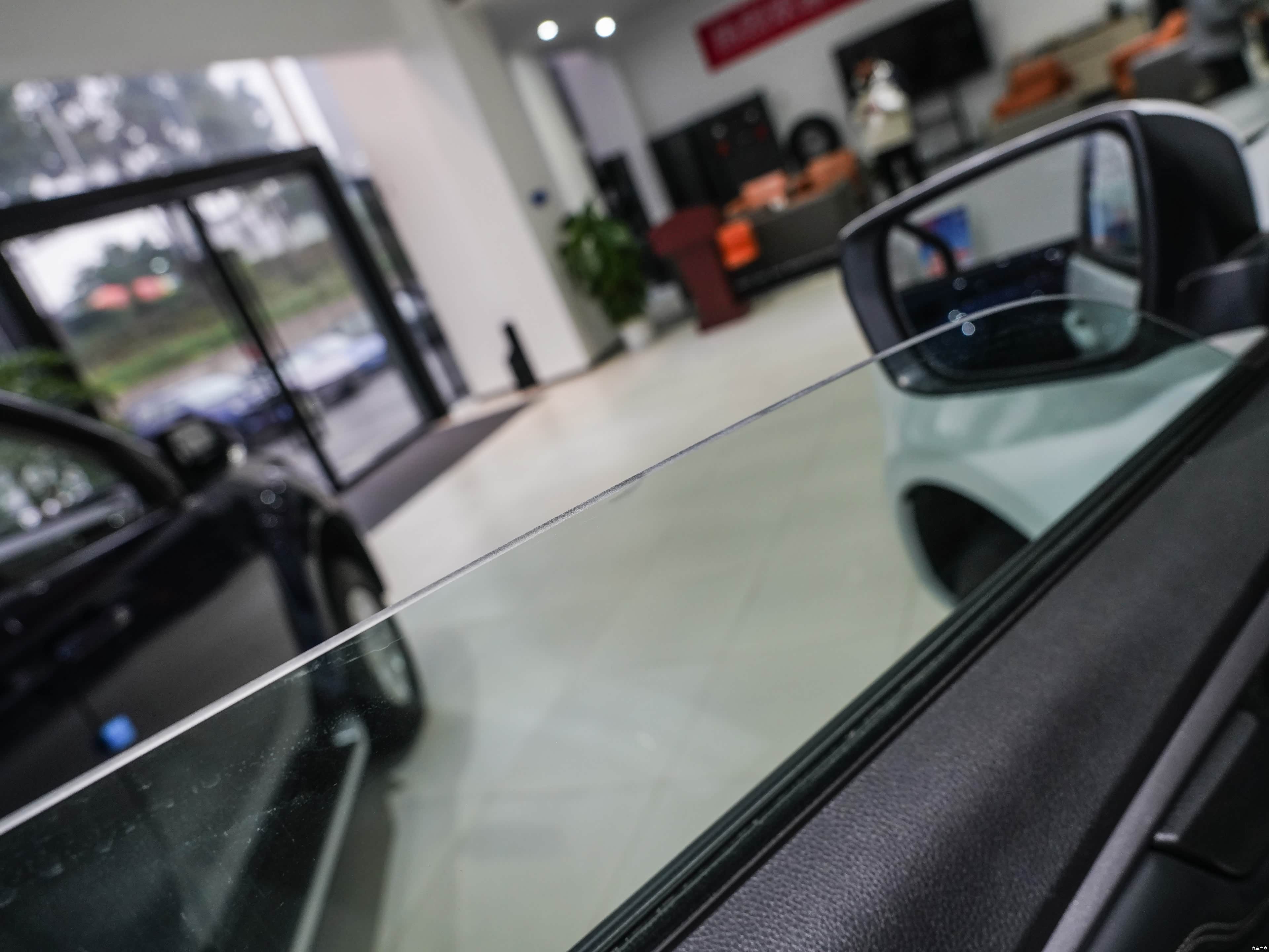 Jiangxi Isuzu Ling Tuo &mdash; Interior 4