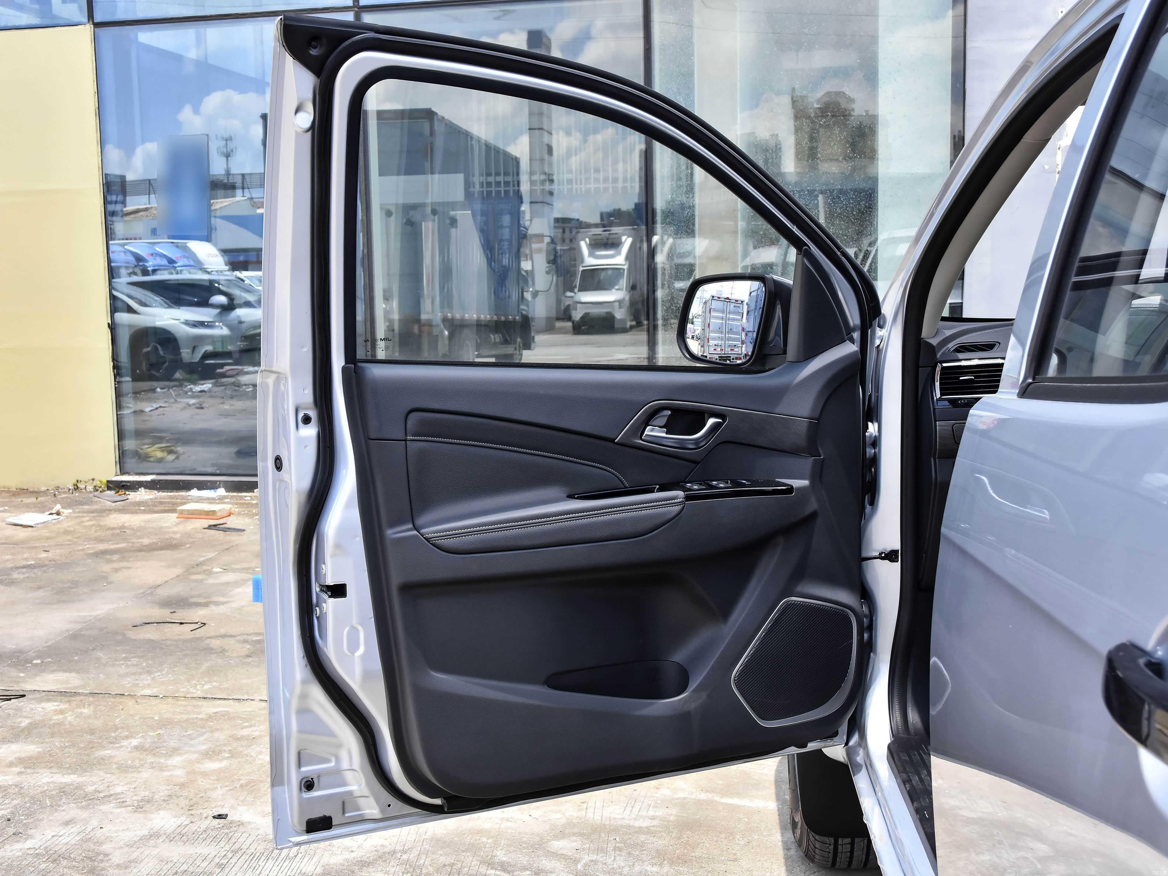 Jiangxi Isuzu Re-max  Rui Mai &mdash; Interior 3