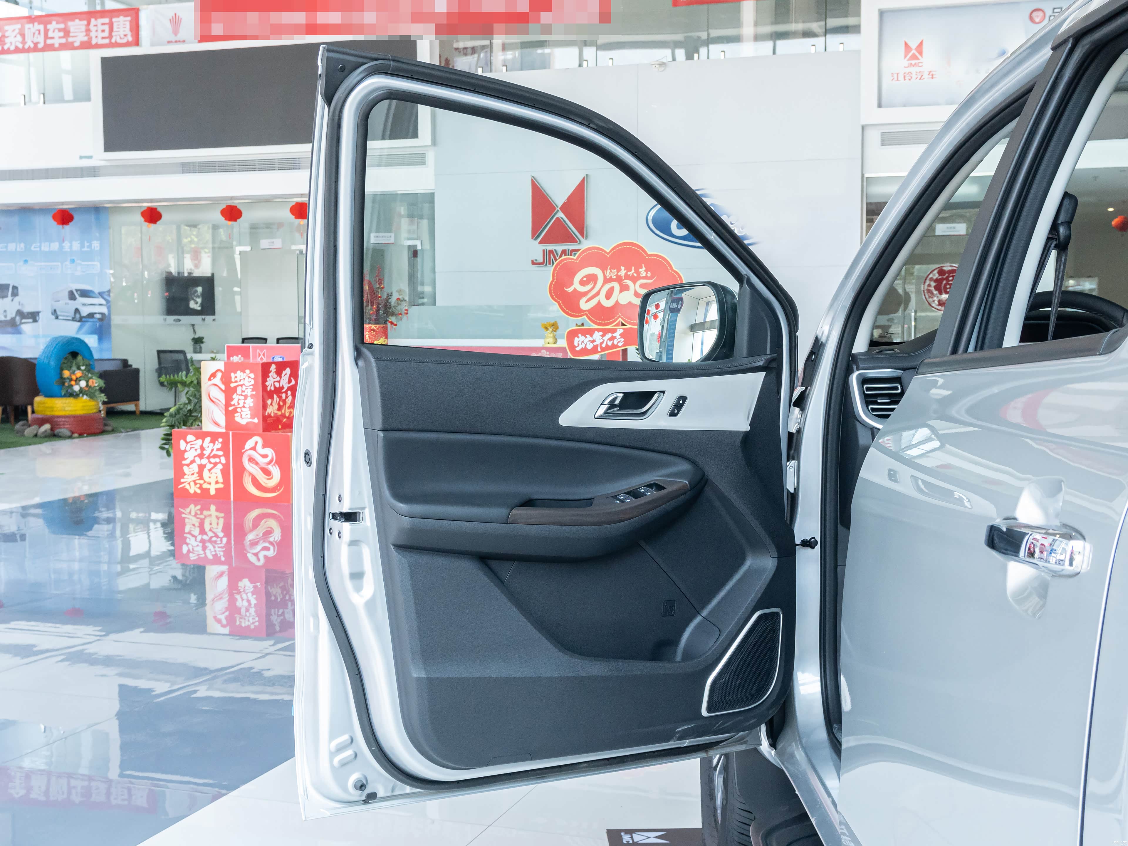 JMC Yu Hu 7 &mdash; Interior 3