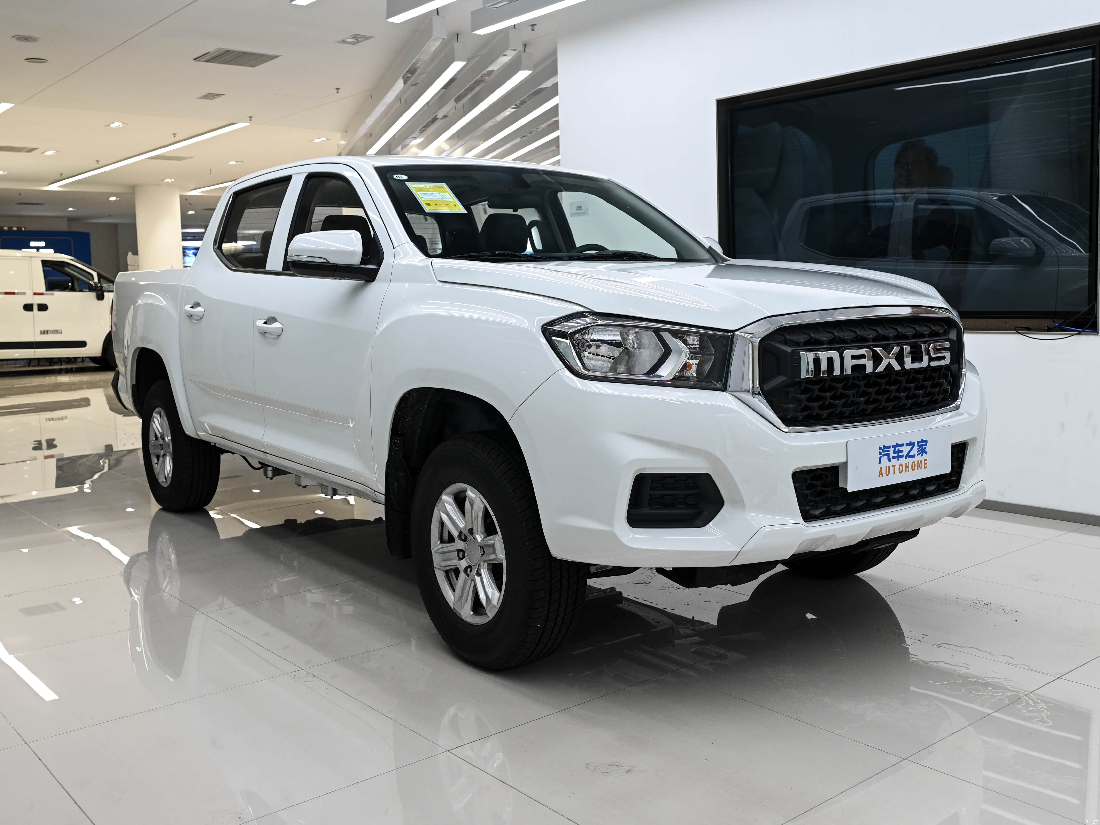 Maxus Xing Ji Ev &mdash; Exterior 3