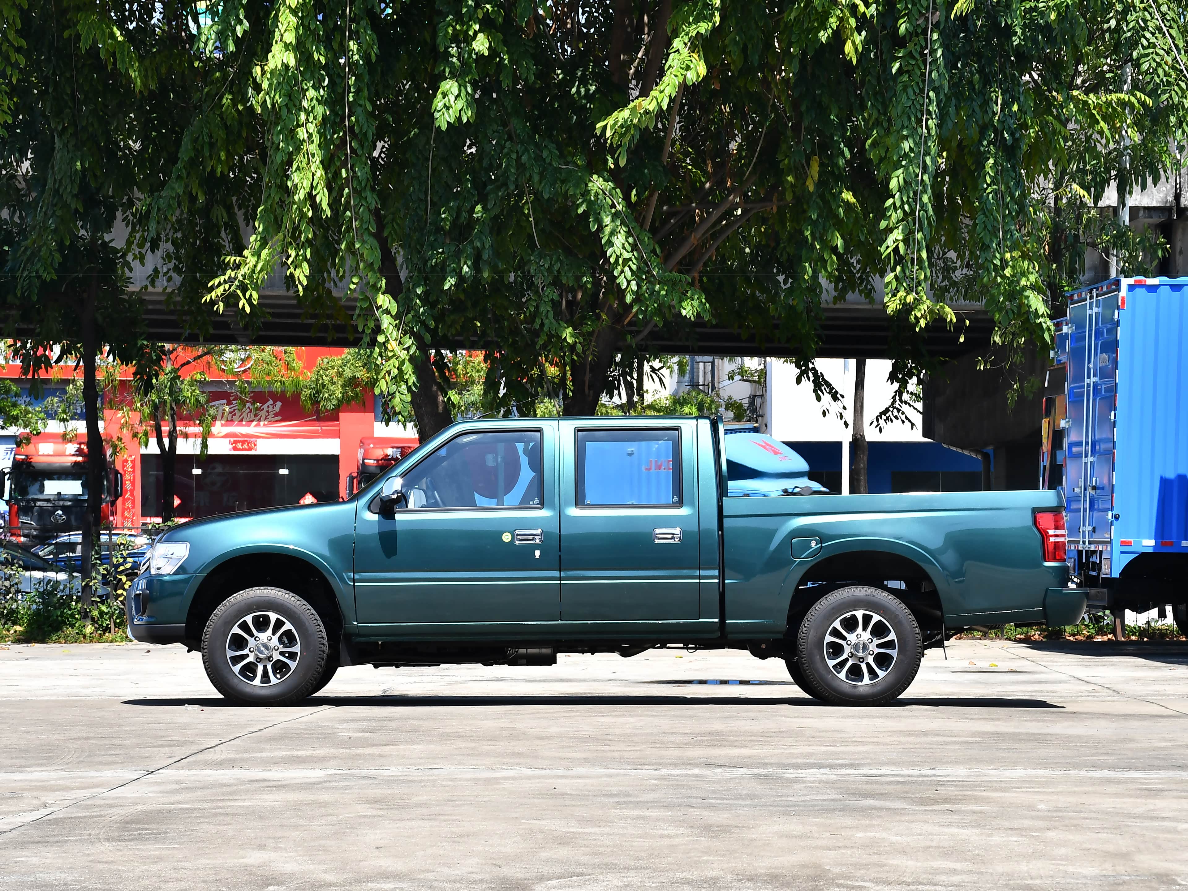 Qingling Isuzu Qing Ling Wu Shi Ling T17 &mdash; Exterior 4