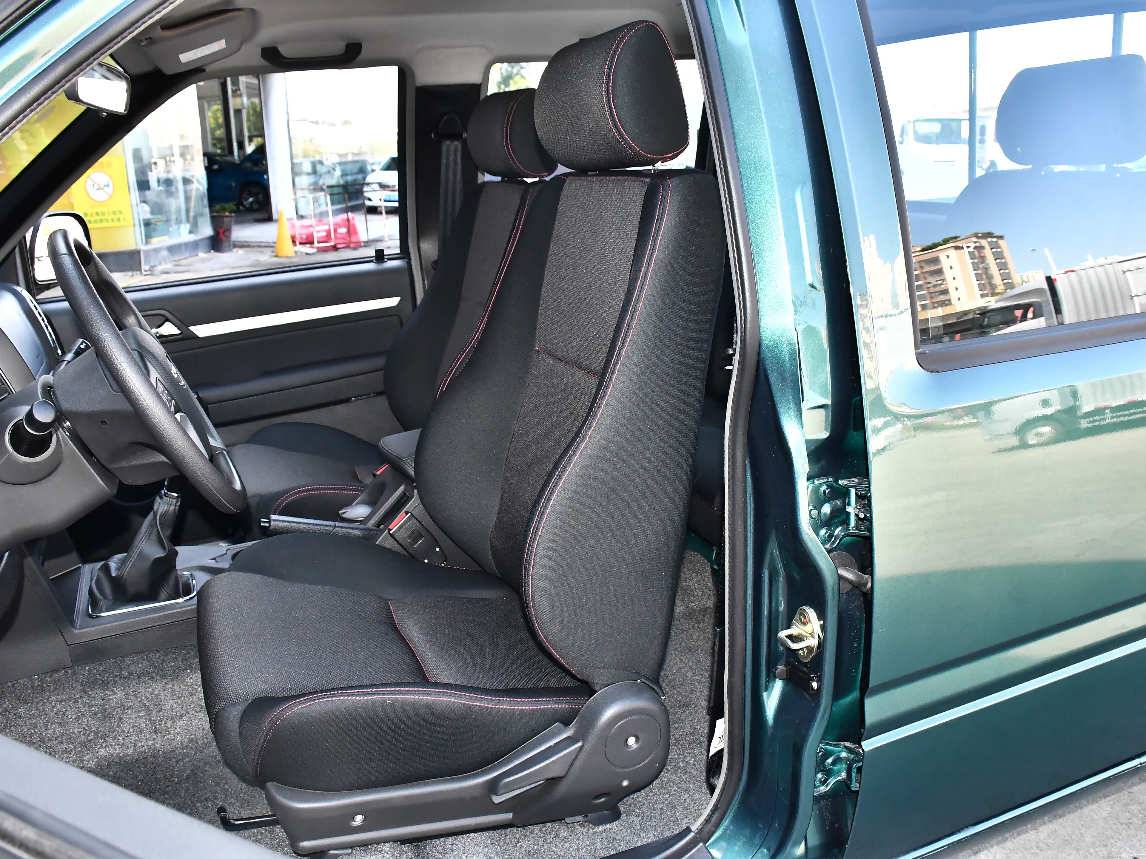 Qingling Isuzu Qing Ling Wu Shi Ling T17 &mdash; Interior 2