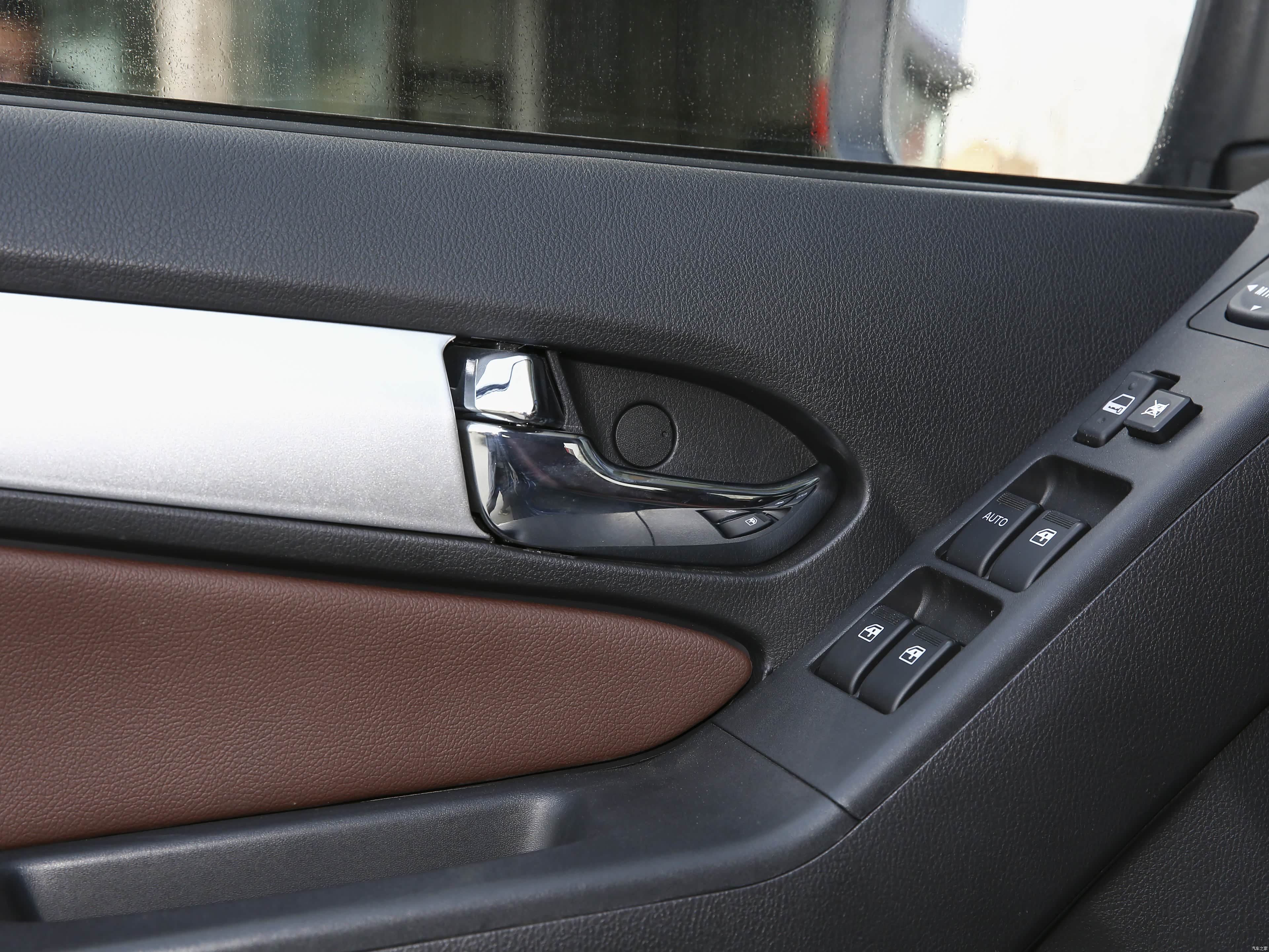Qingling Isuzu Taga Da Ka &mdash; Interior 4