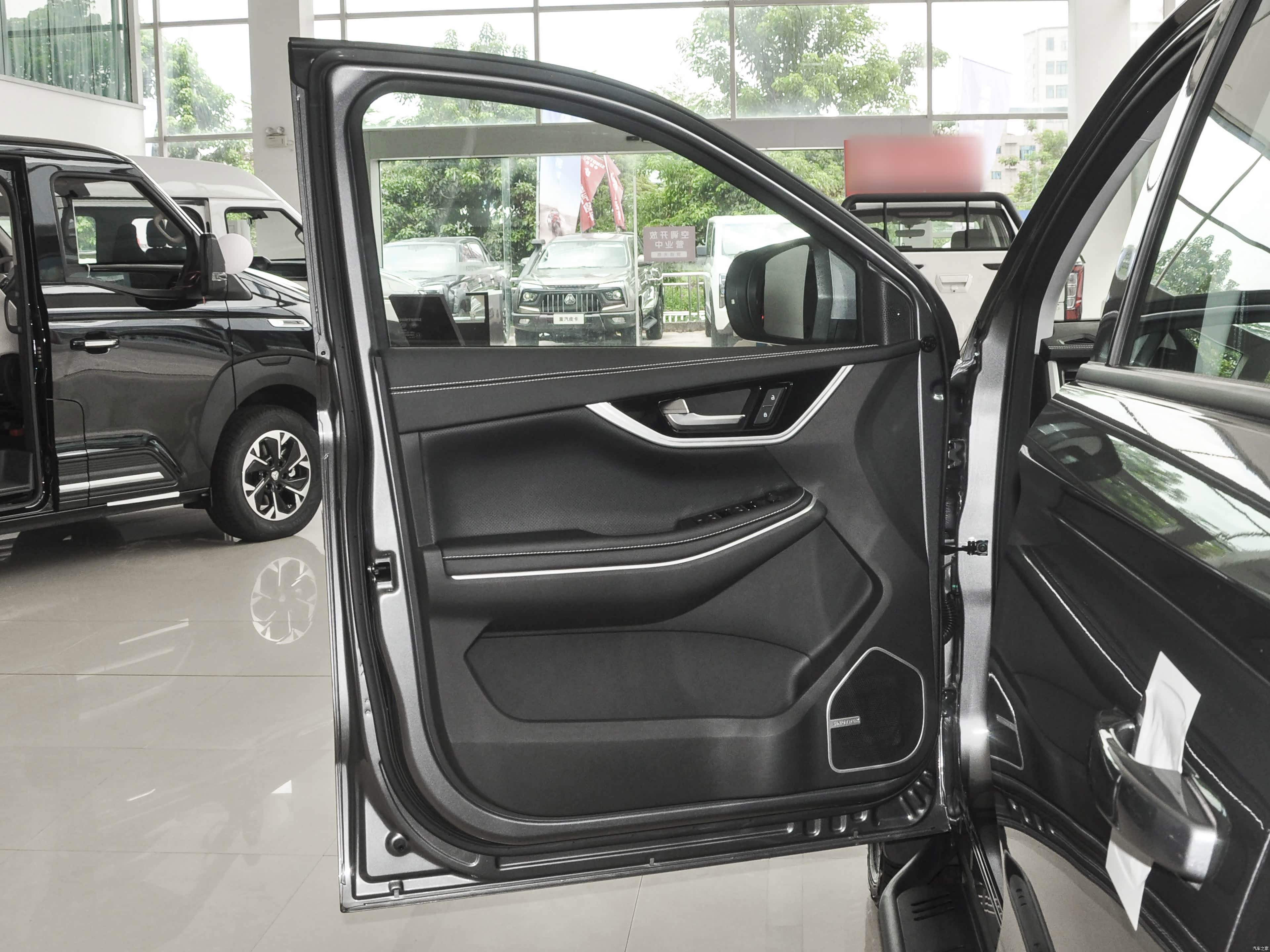 Sinotruk Bo Sheng &mdash; Interior 3