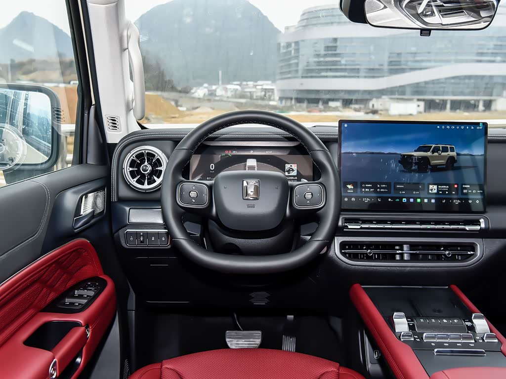 GWM Tank 300 2025 2.0T 4x4 &mdash; Interior 2
