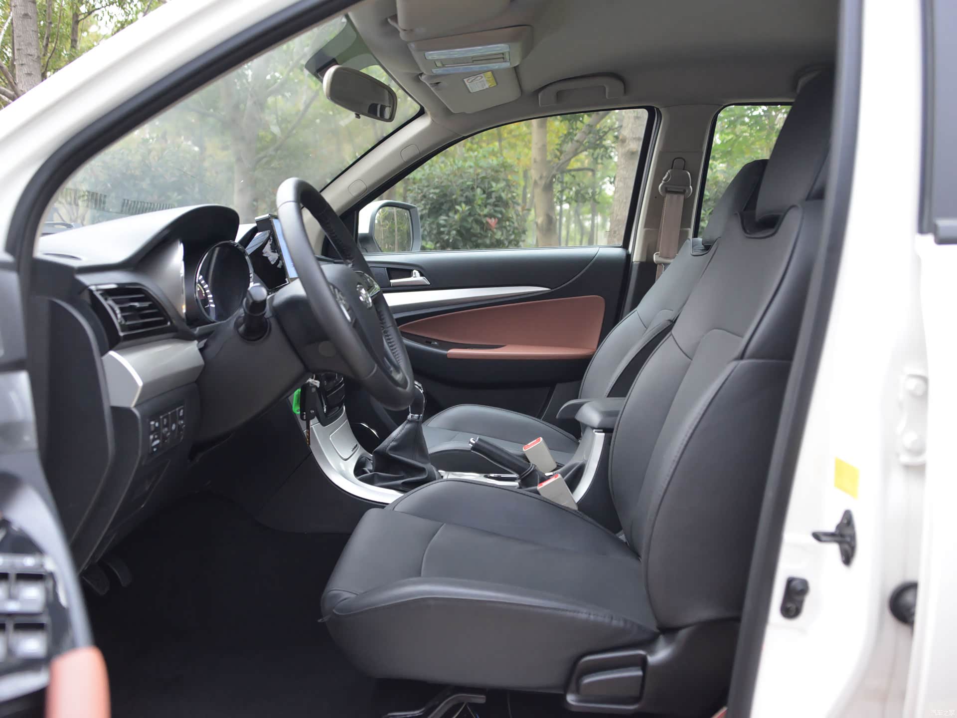 Xinlongma Long 7 &mdash; Interior 1