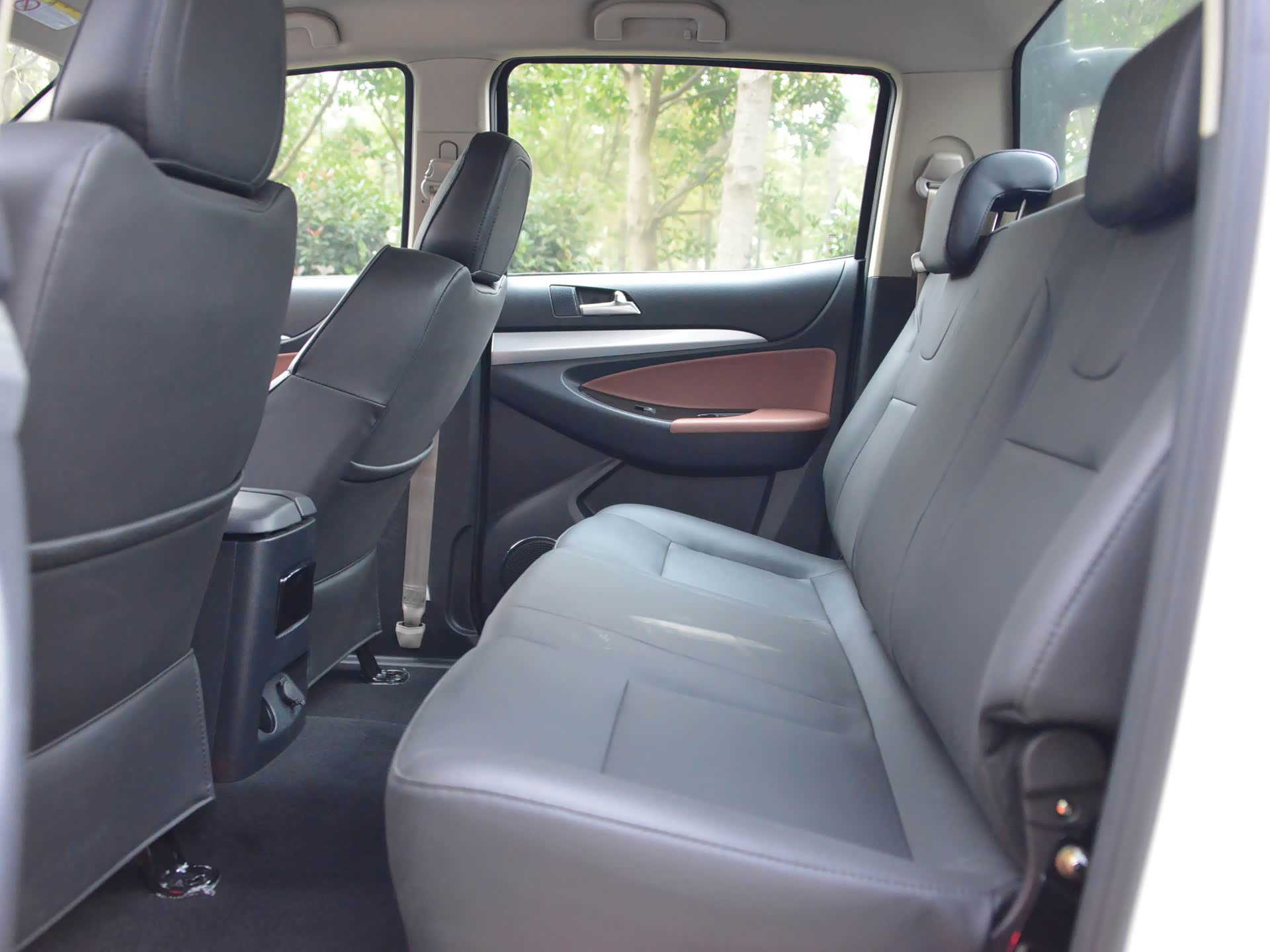 Xinlongma Long 7 &mdash; Interior 2