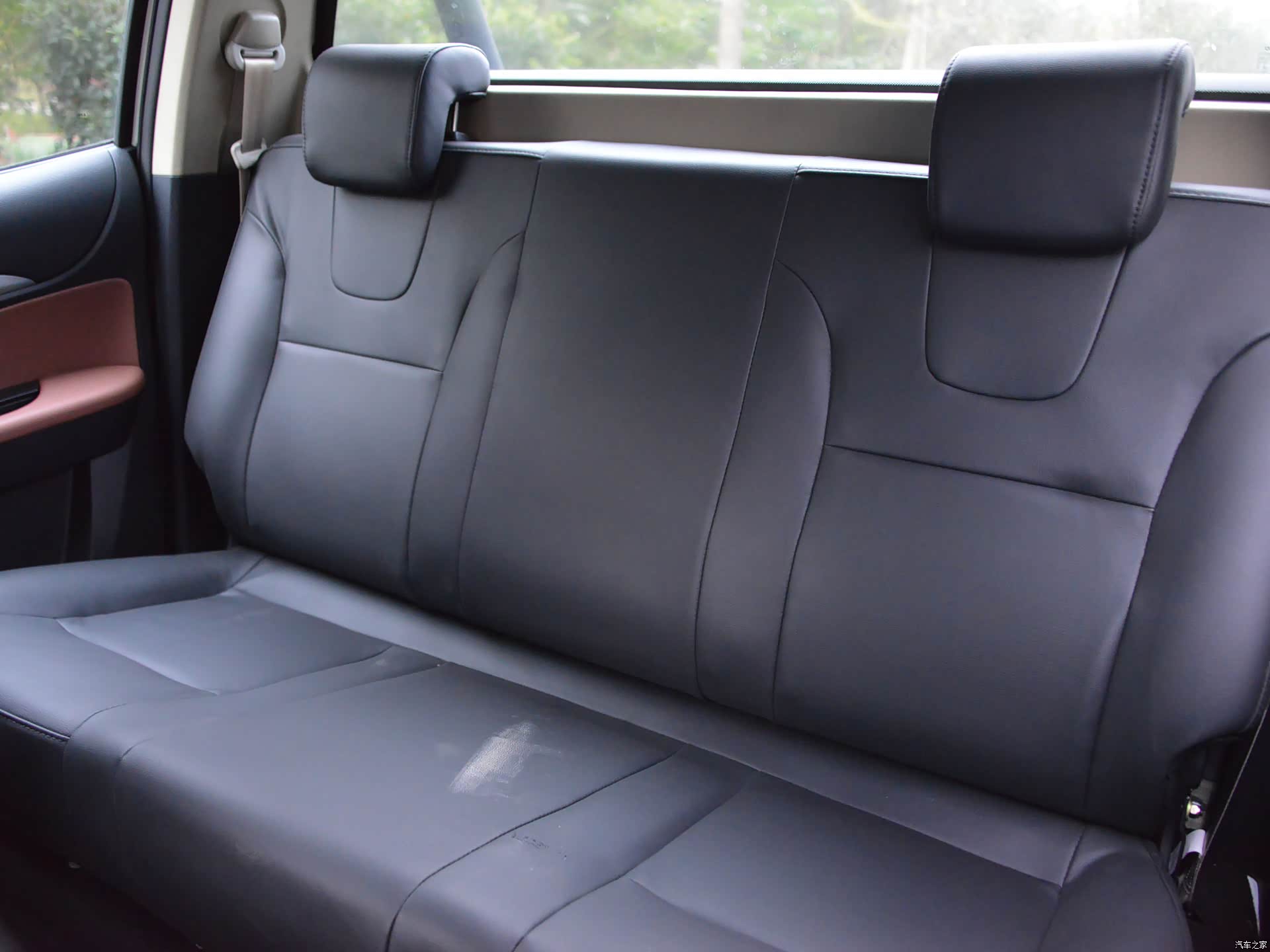Xinlongma Long 7 &mdash; Interior 4