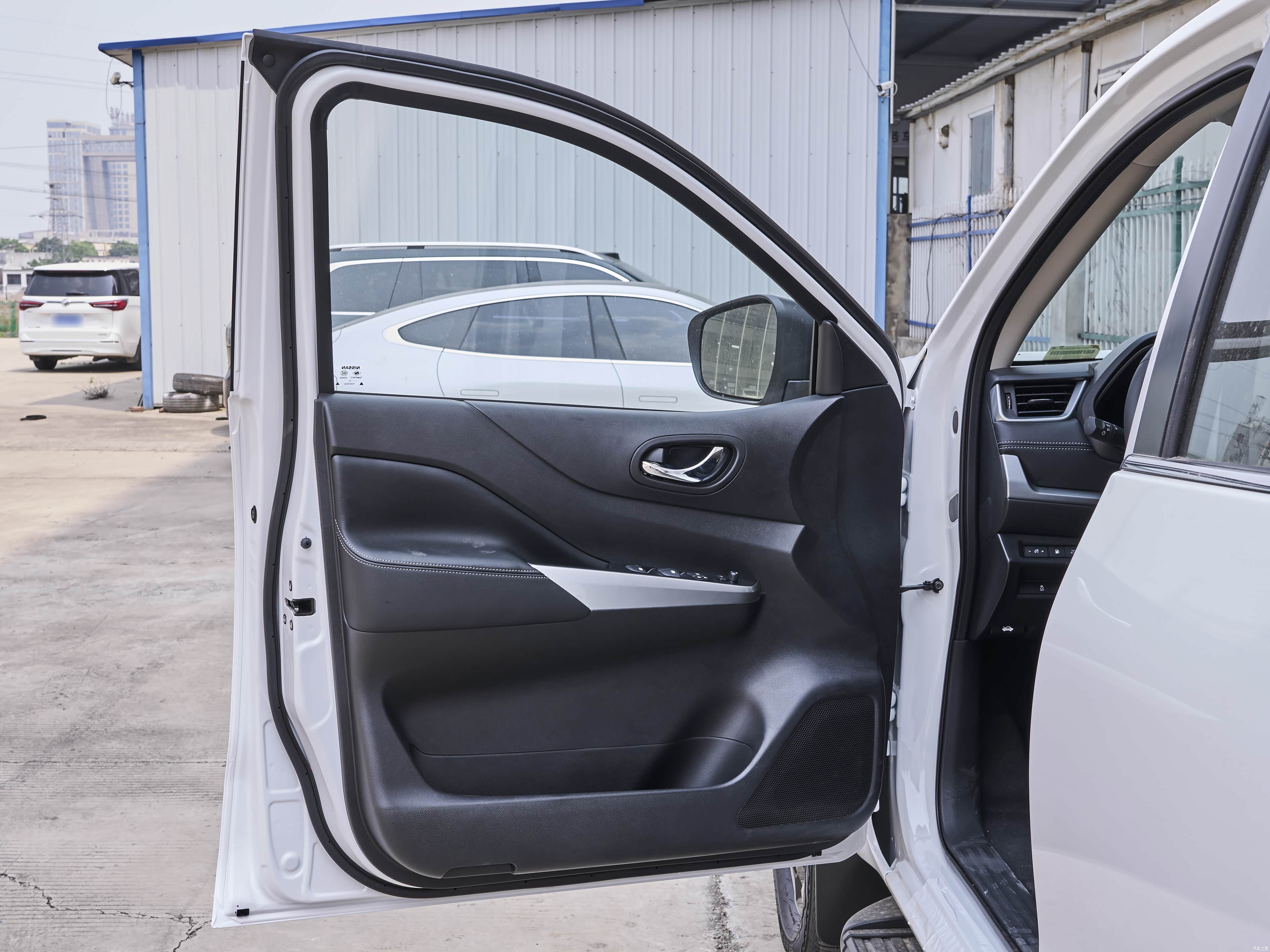 Zhengzhou Nissan Na Wa La &mdash; Interior 3