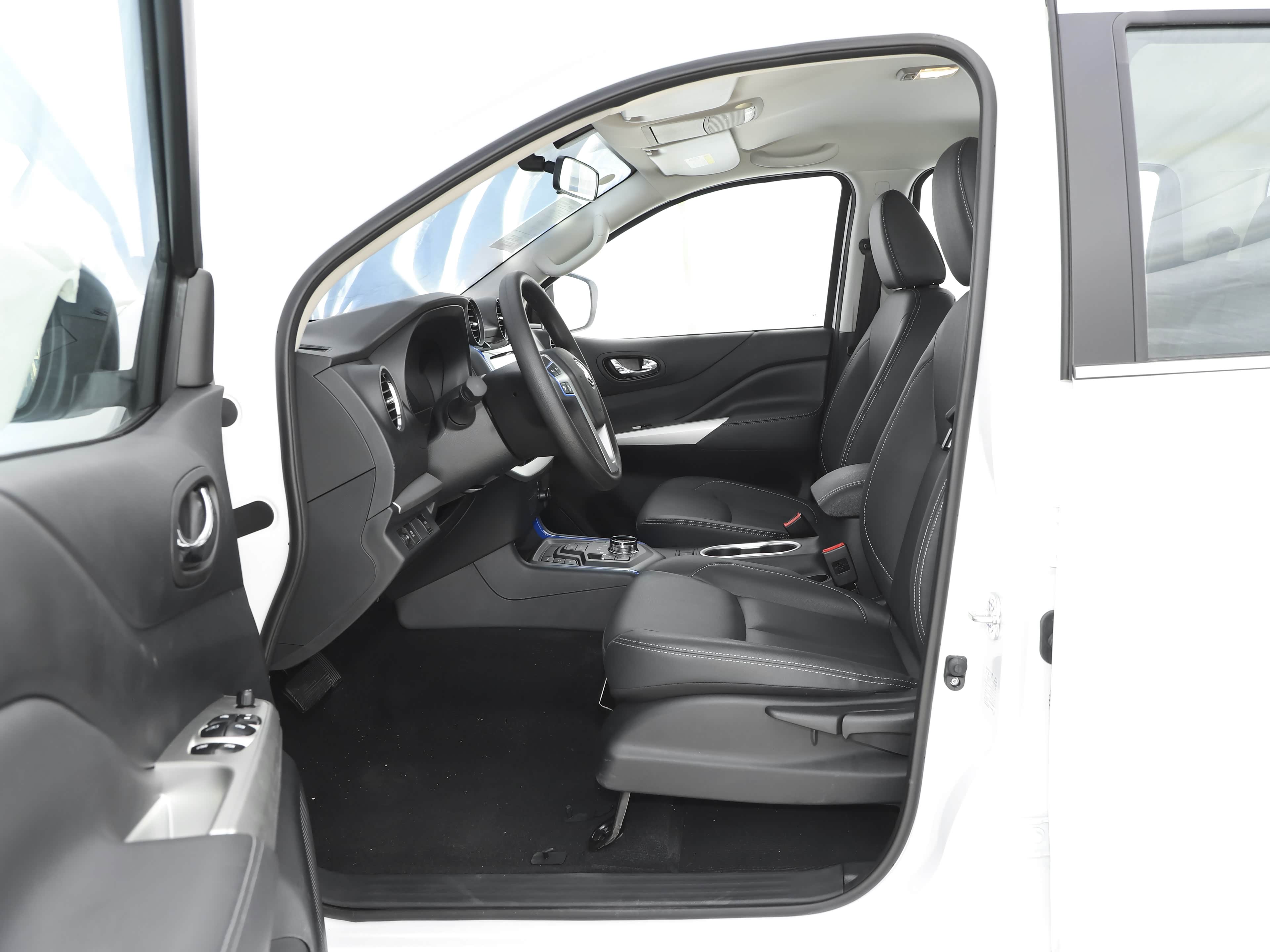 Zhengzhou Nissan Rui Qi 6 Xin Neng Yuan &mdash; Interior 1