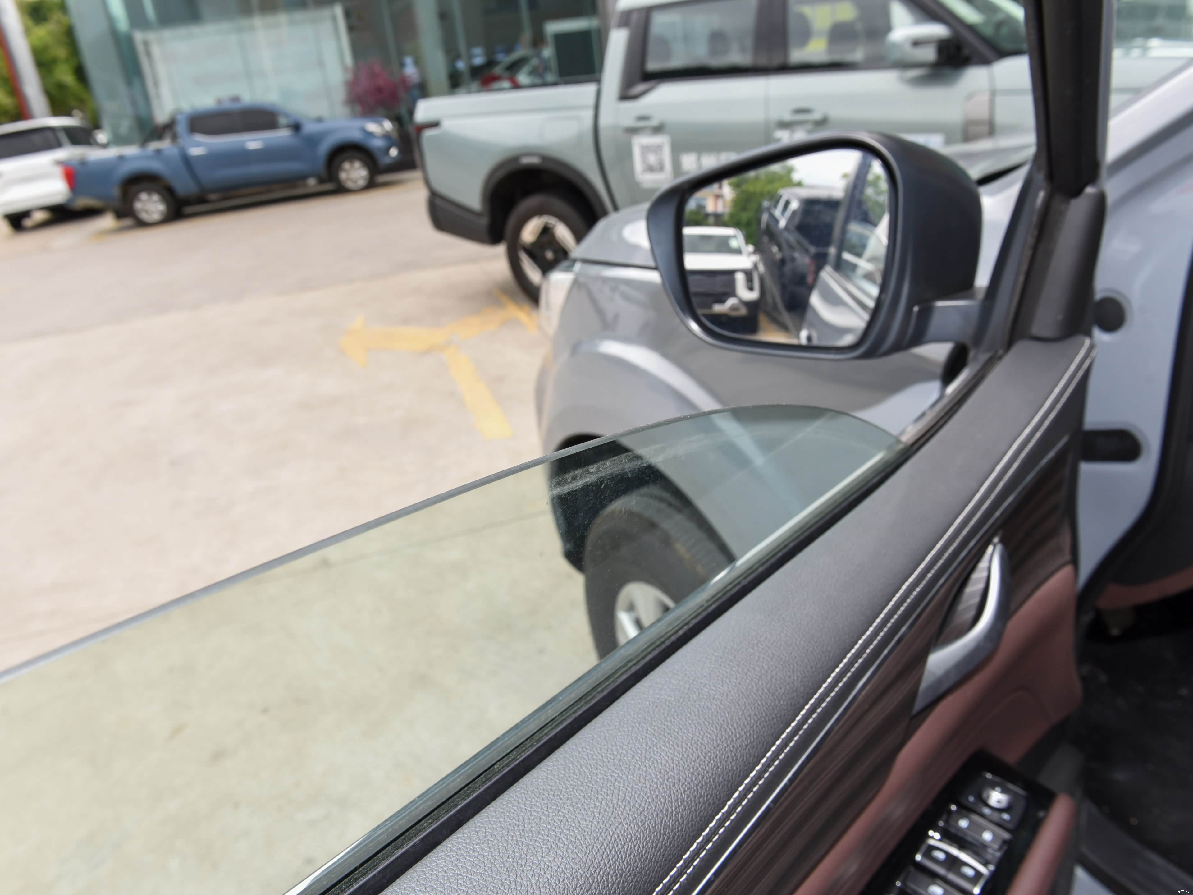 Zhengzhou Nissan Rui Qi 7 &mdash; Interior 4