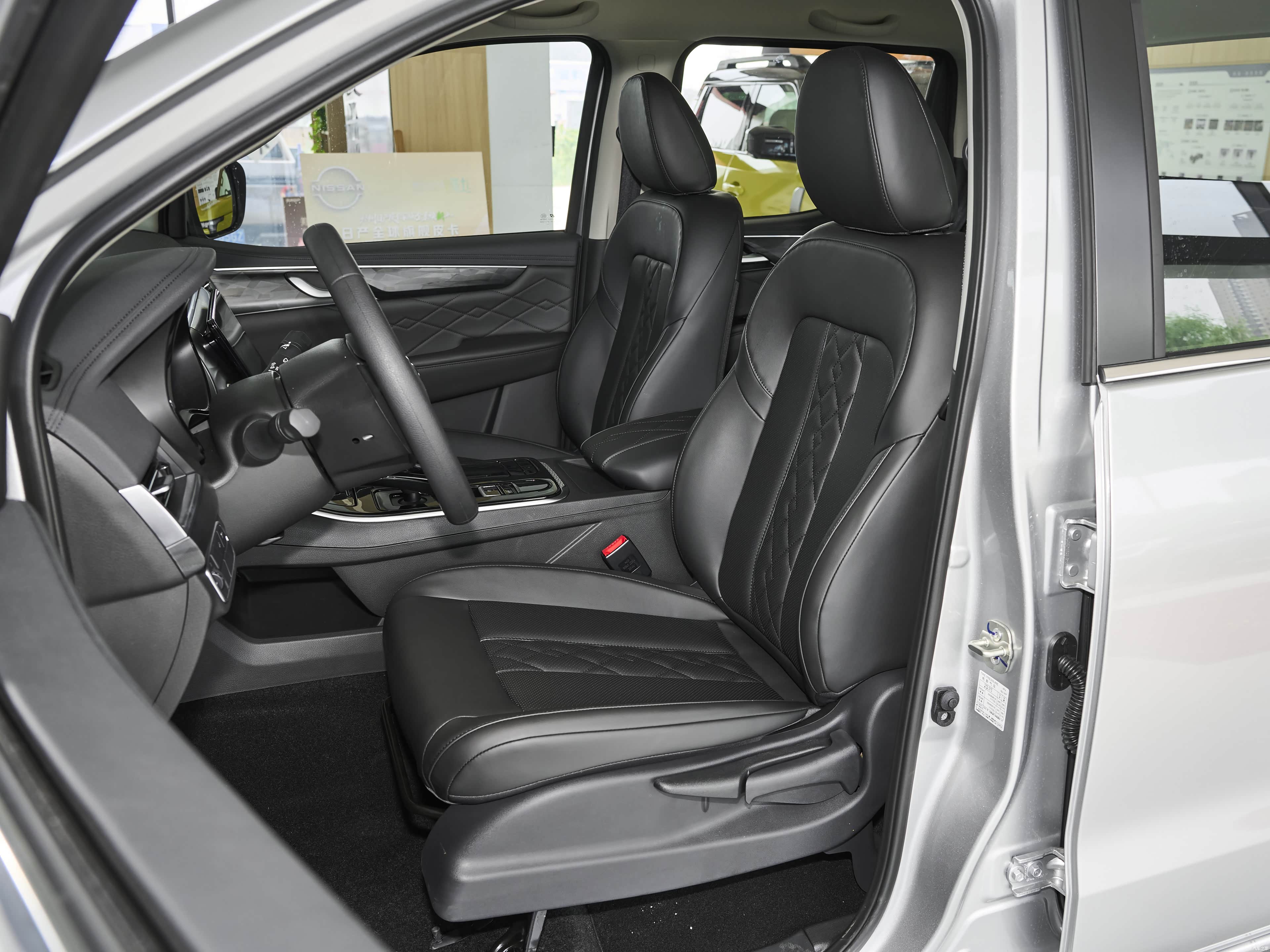 Zhengzhou Nissan Rui Qi Chun Dian Pi Ka Zna rich &mdash; Interior 2