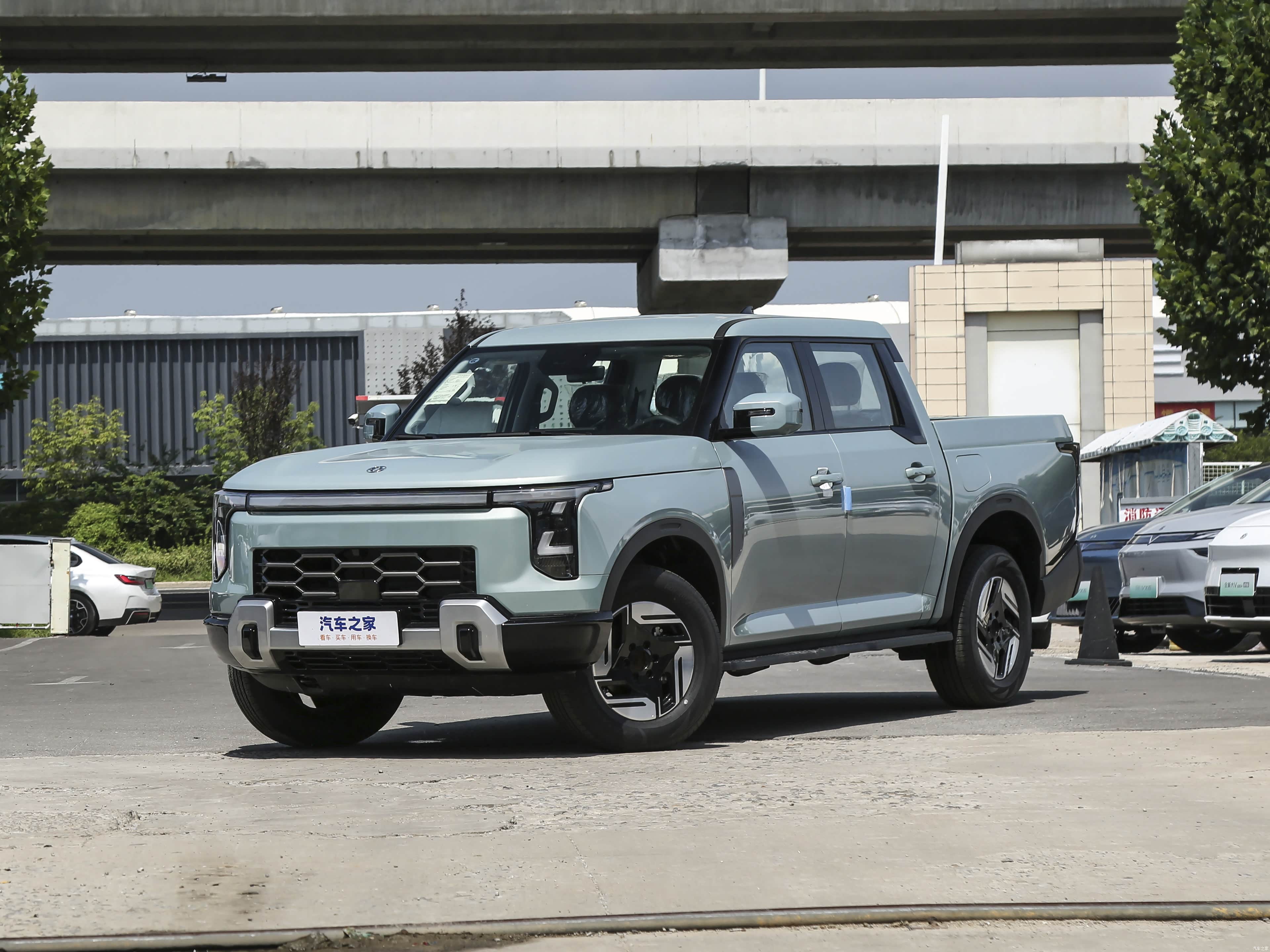 Zhengzhou Nissan Zheng Zhou Ri Chan Z9 ge phev — New Pickup Truck for export from China