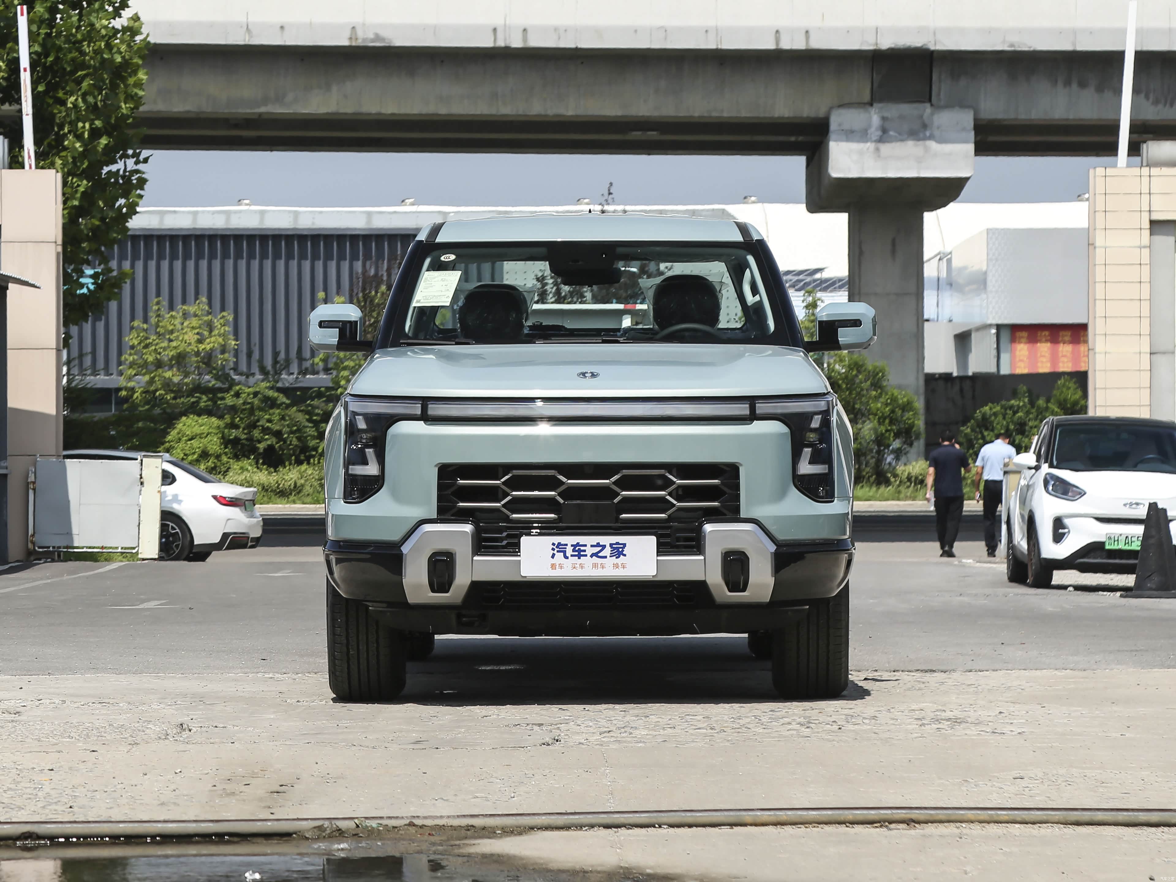Zhengzhou Nissan Zheng Zhou Ri Chan Z9 ge phev &mdash; Exterior 2