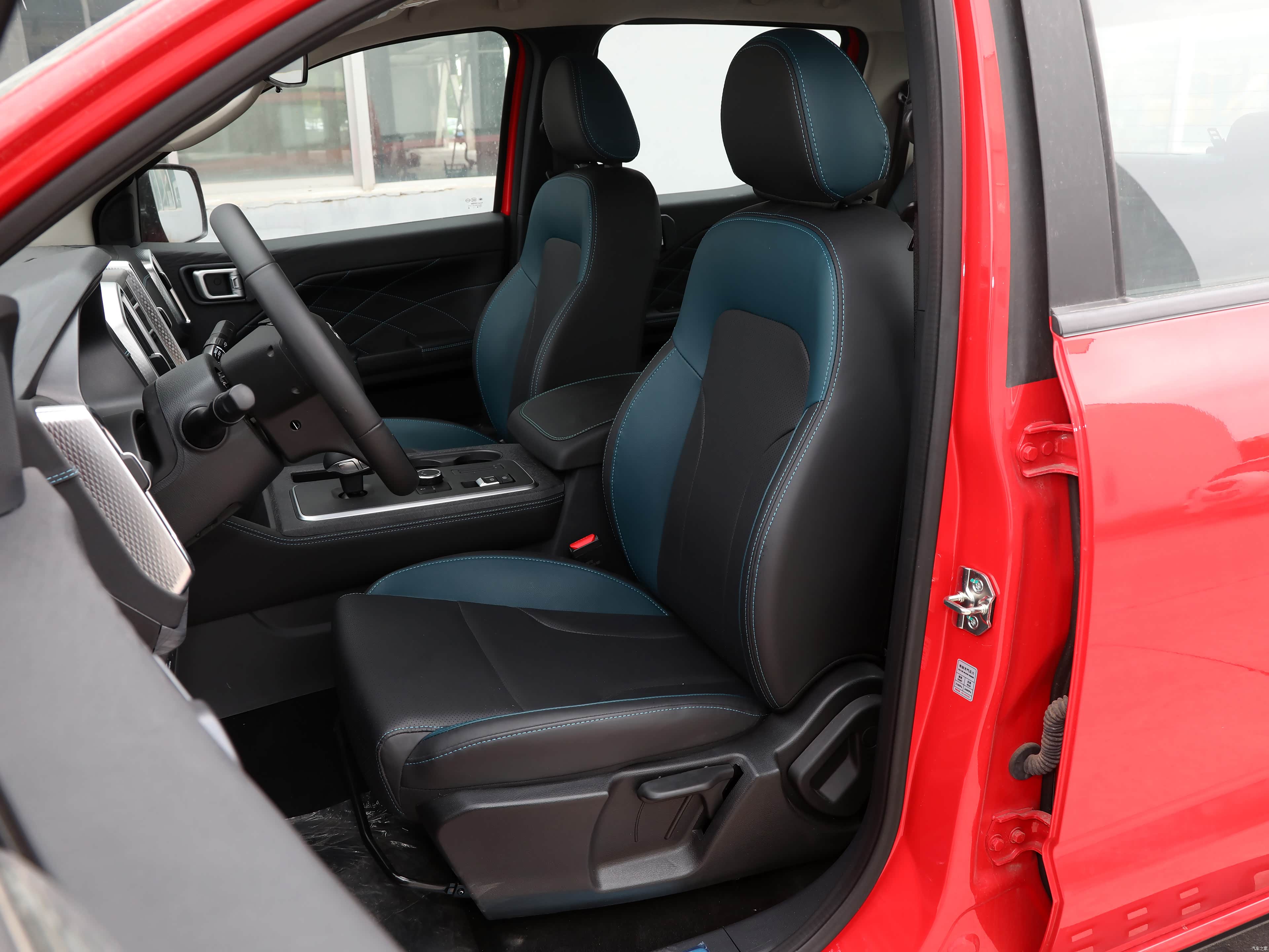 ZX Auto Zhong Xing 1949 &mdash; Interior 2